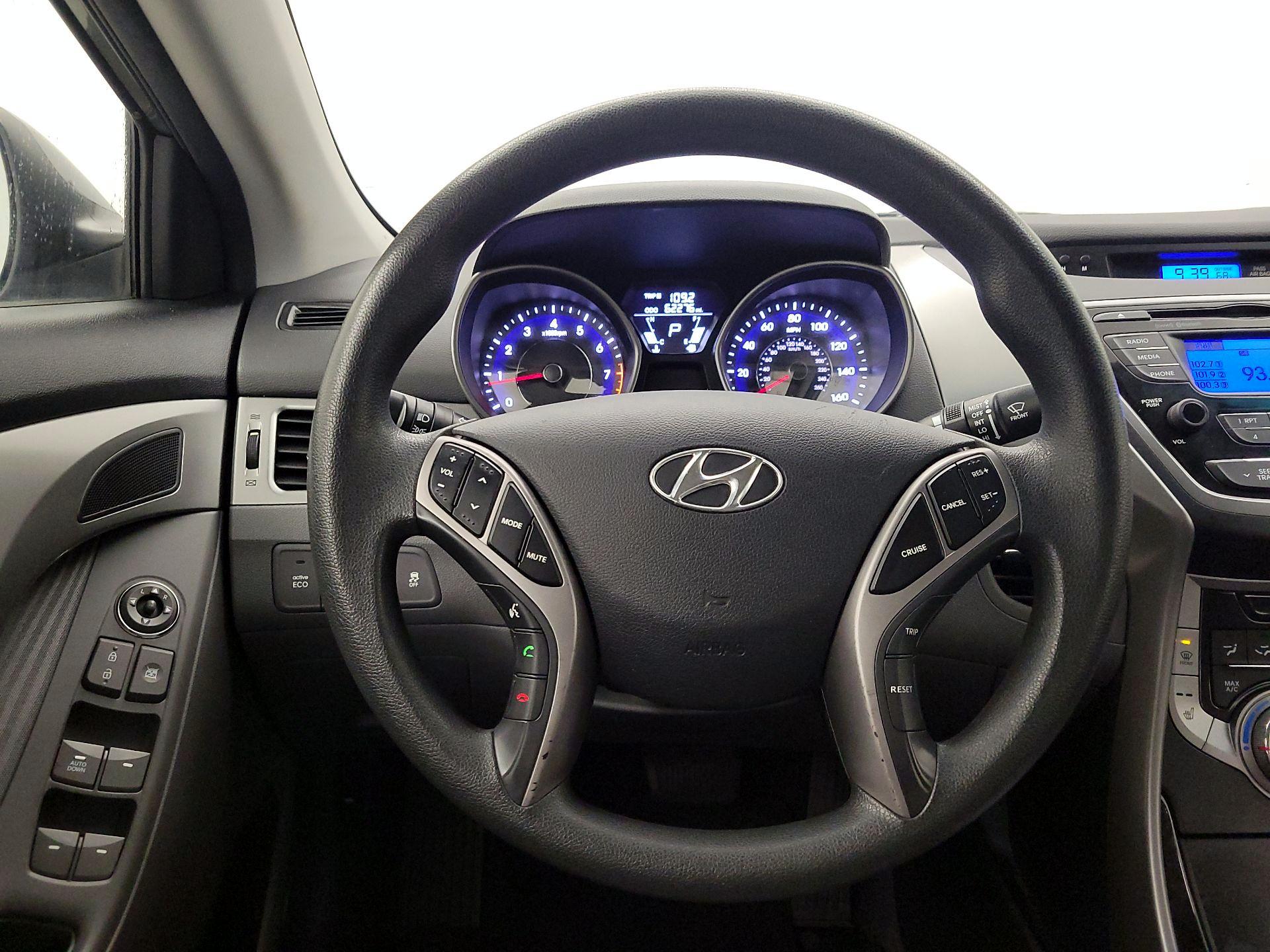 Thumbnail: 2013 Hyundai Elantra - 10
