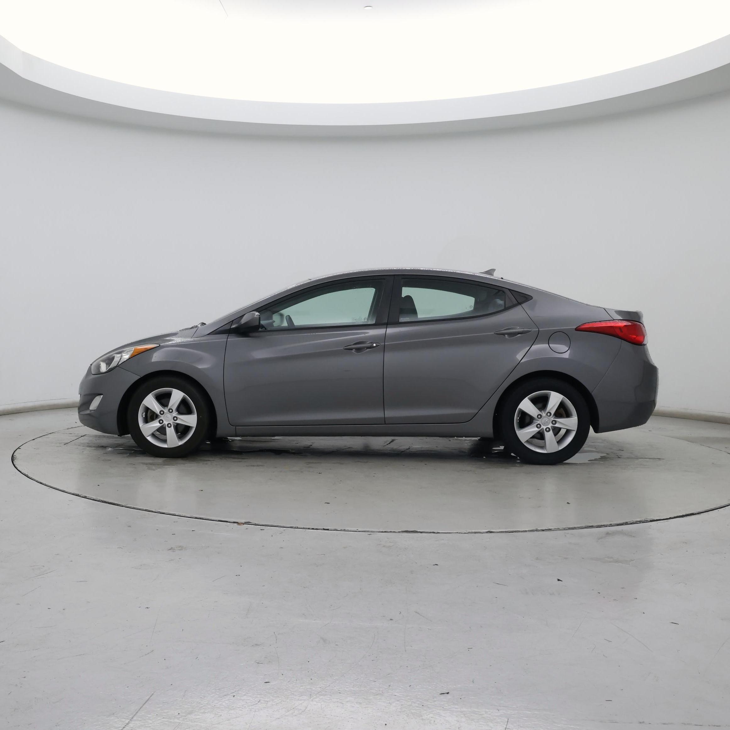 Thumbnail: 2013 Hyundai Elantra - 3