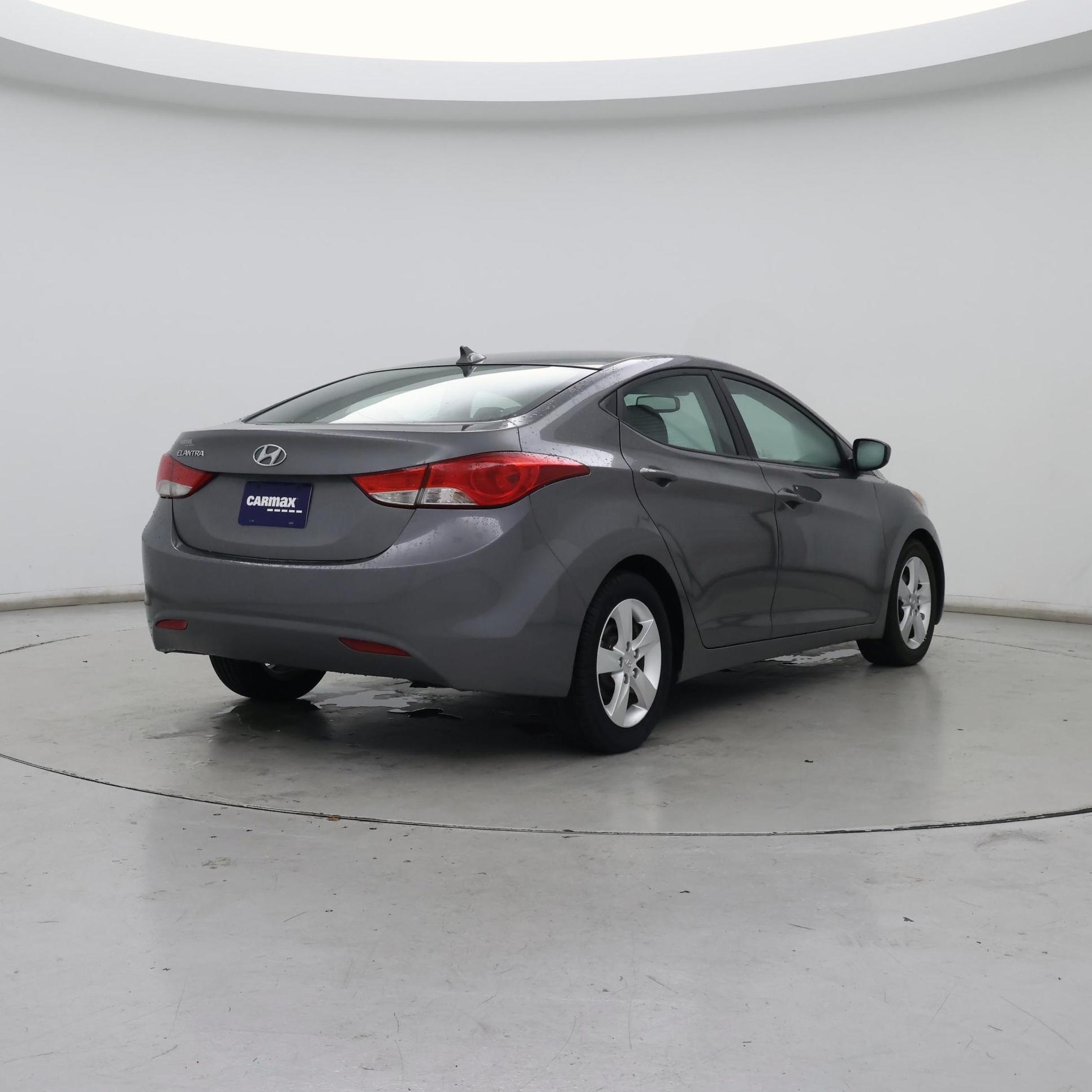 Thumbnail: 2013 Hyundai Elantra - 8