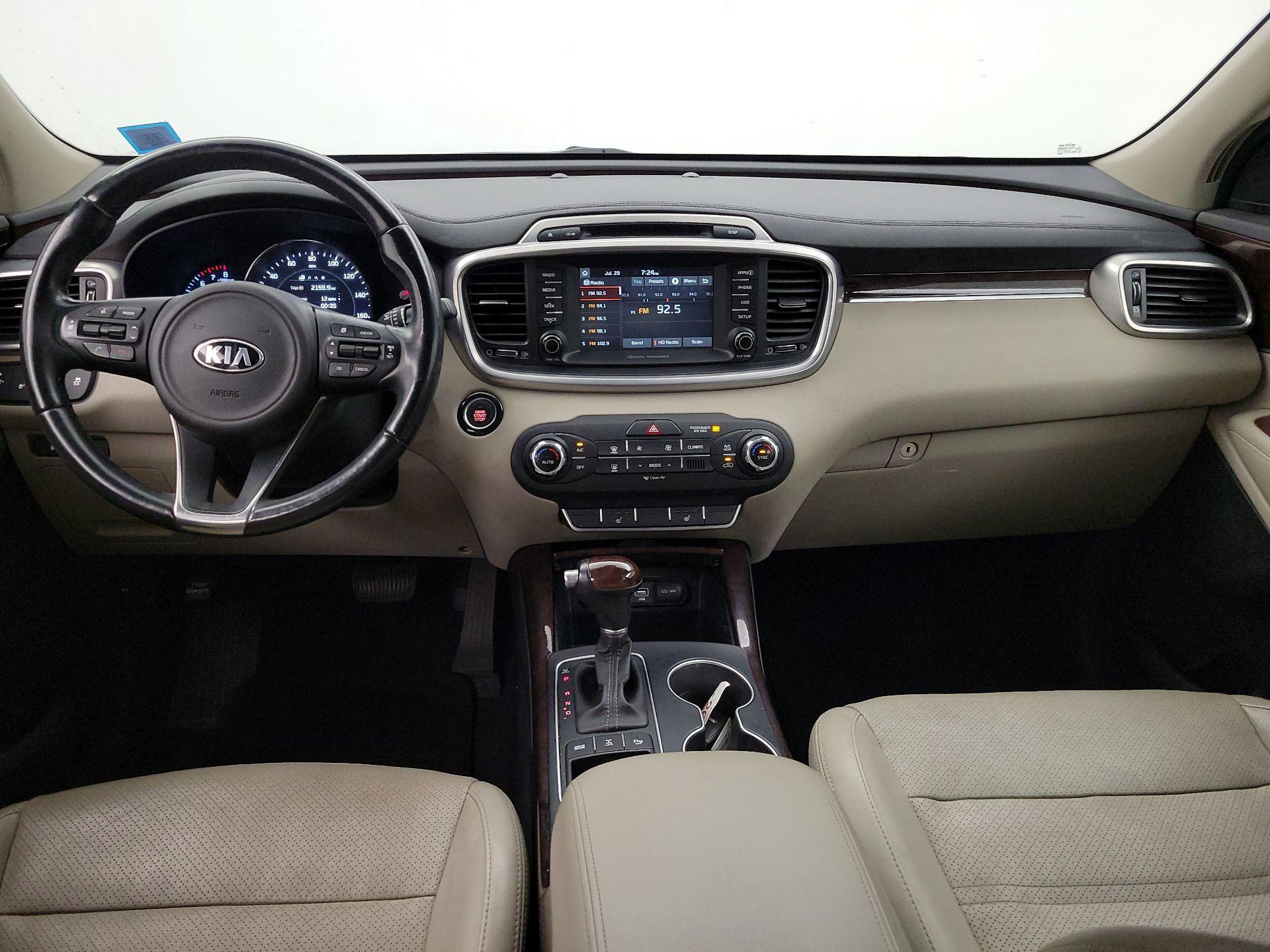 Thumbnail: 2017 Kia Sorento - 9