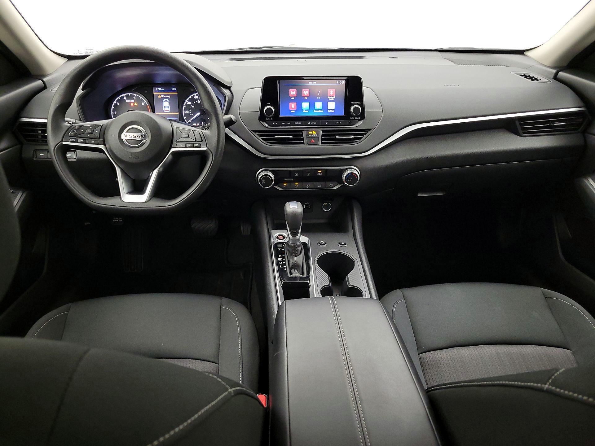 Thumbnail: 2022 Nissan Altima - 9
