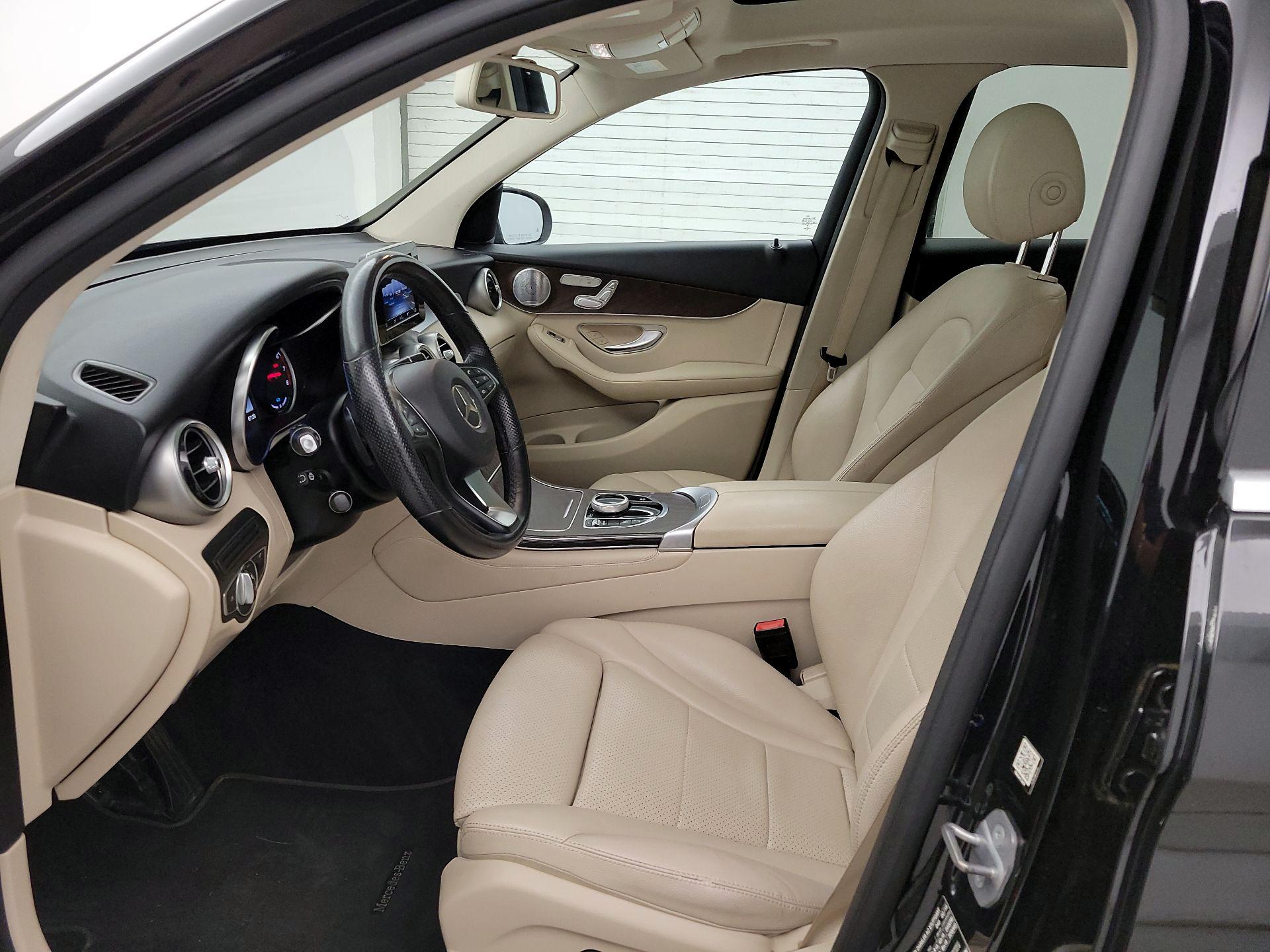 Thumbnail: 2019 Mercedes-Benz GLC - 11