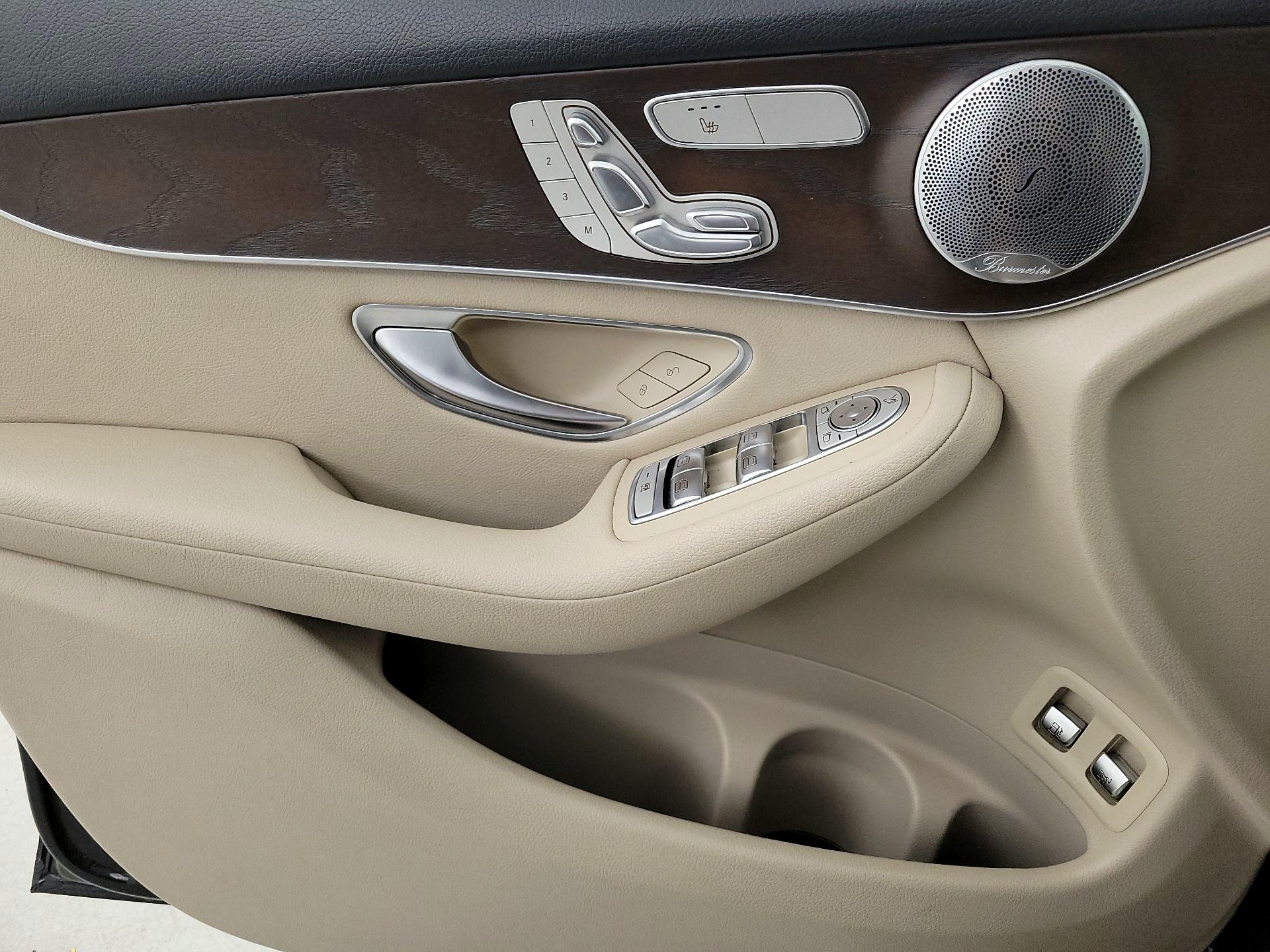 Thumbnail: 2019 Mercedes-Benz GLC - 12