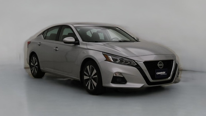 2021 Nissan Altima SL Hero Image