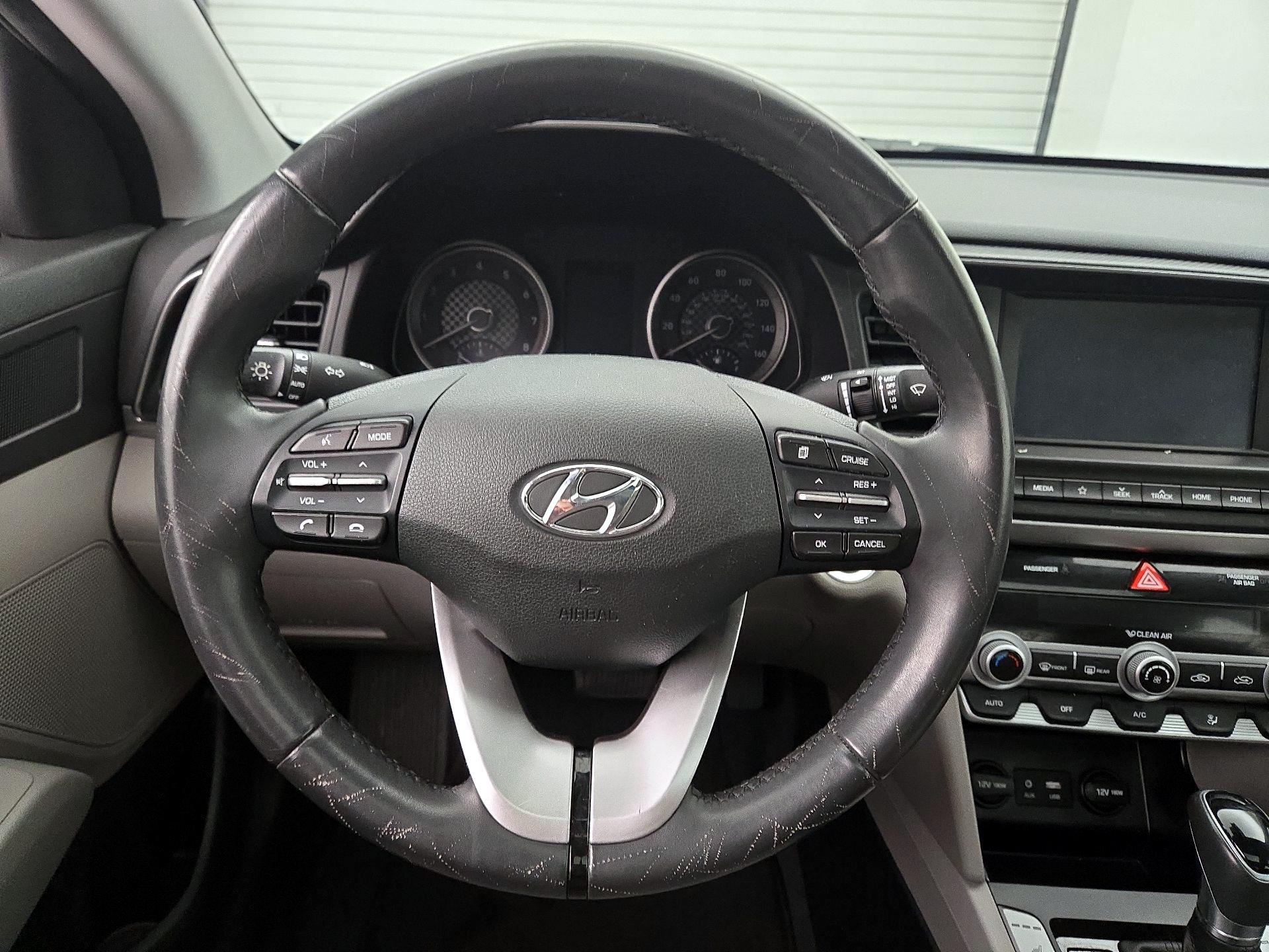 Thumbnail: 2020 Hyundai Elantra - 10
