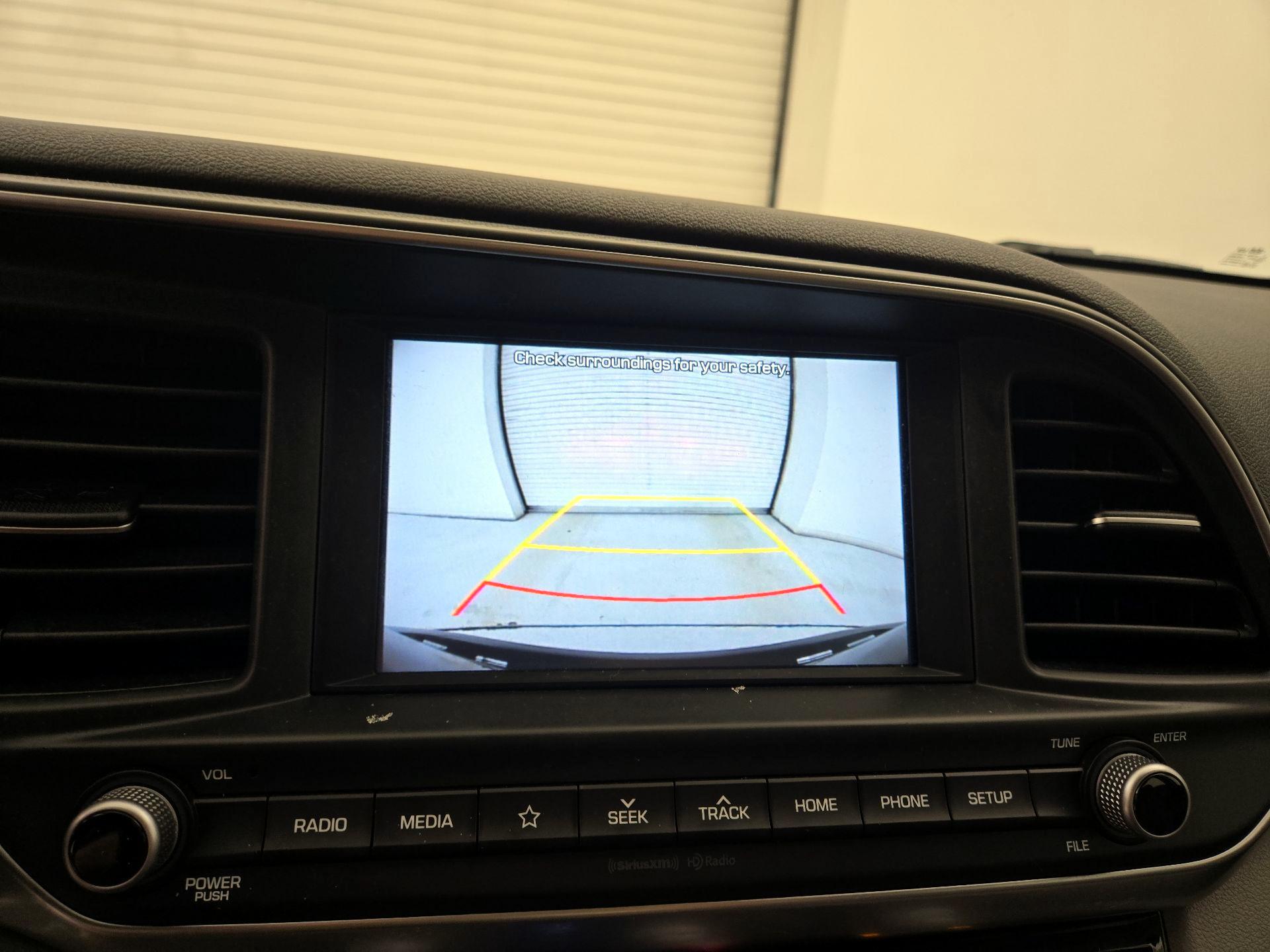 Thumbnail: 2020 Hyundai Elantra - 14