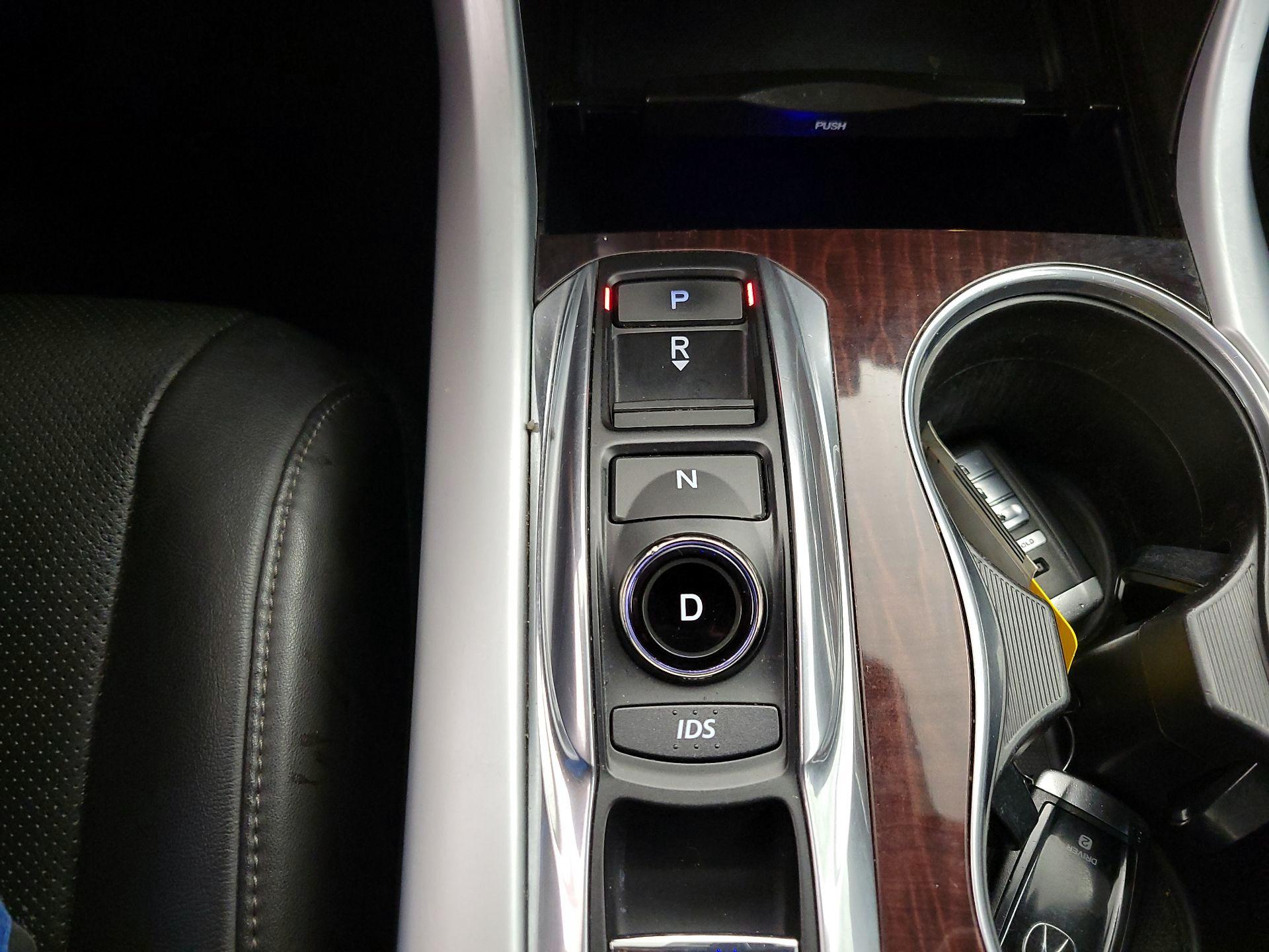 Thumbnail: 2016 Acura TLX - 17