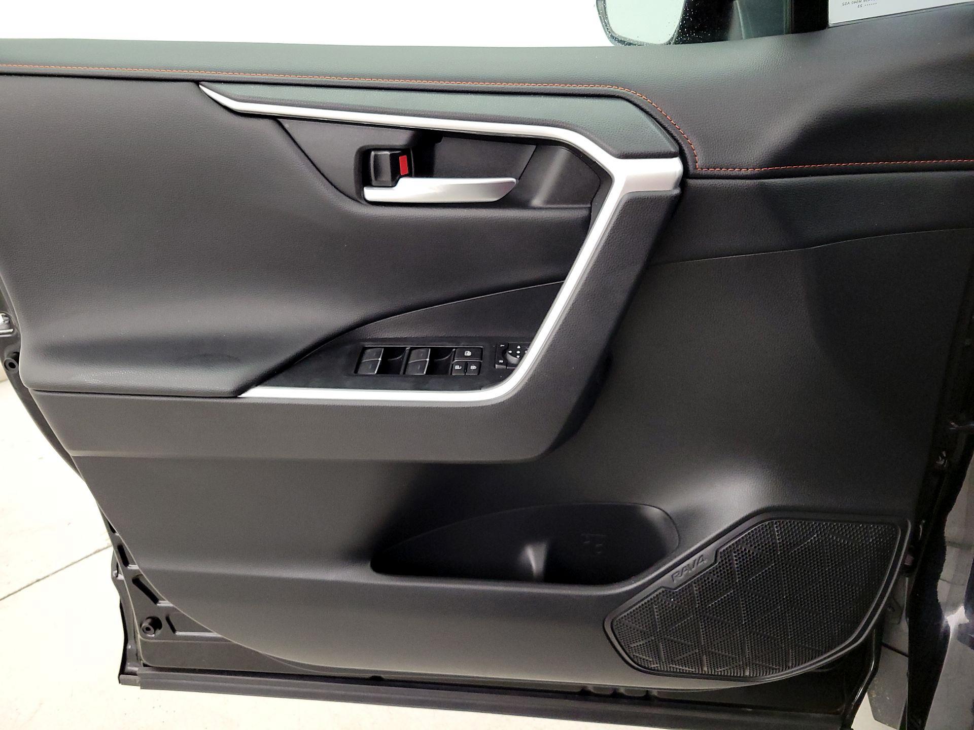 Thumbnail: 2023 Toyota RAV4 - 12