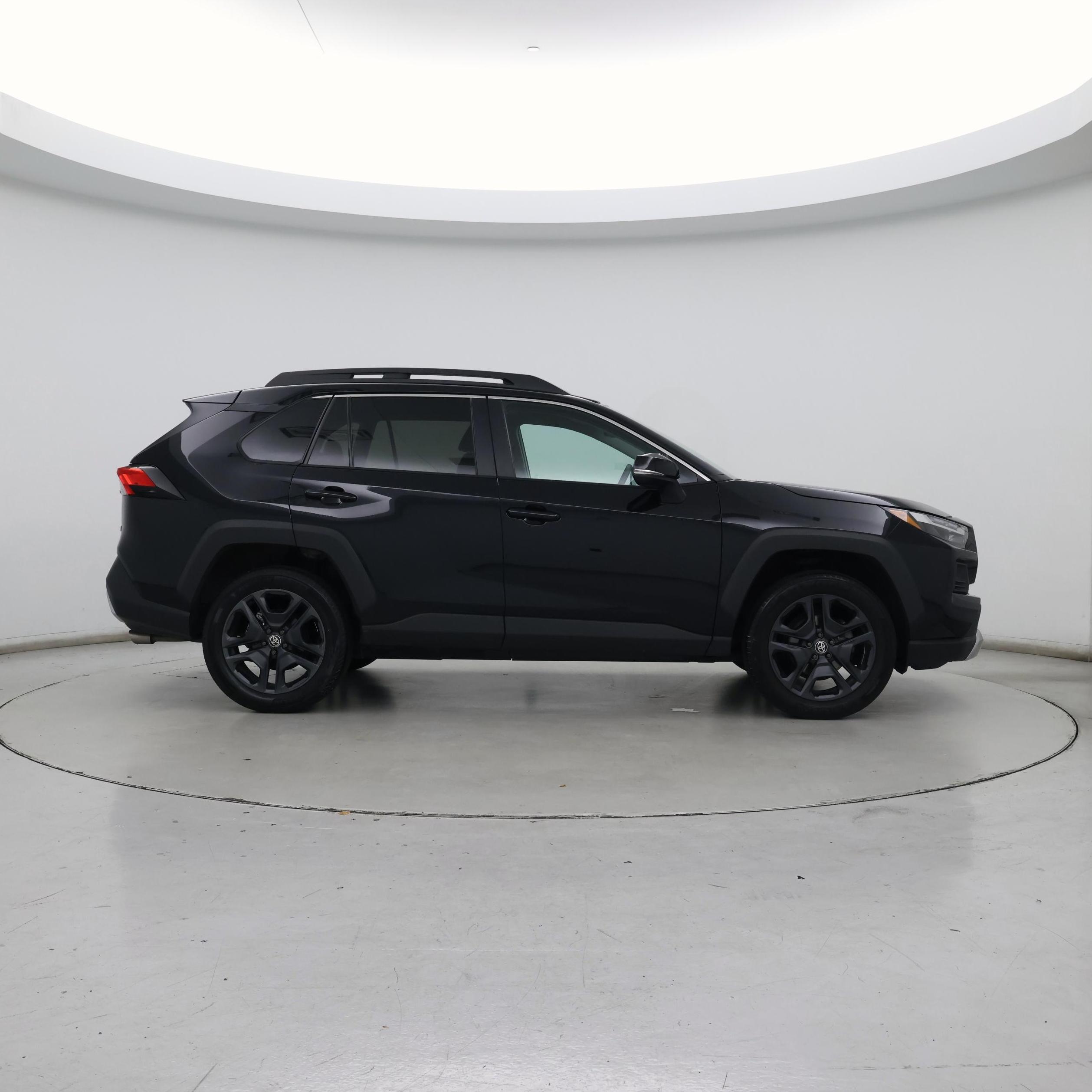 Thumbnail: 2023 Toyota RAV4 - 7