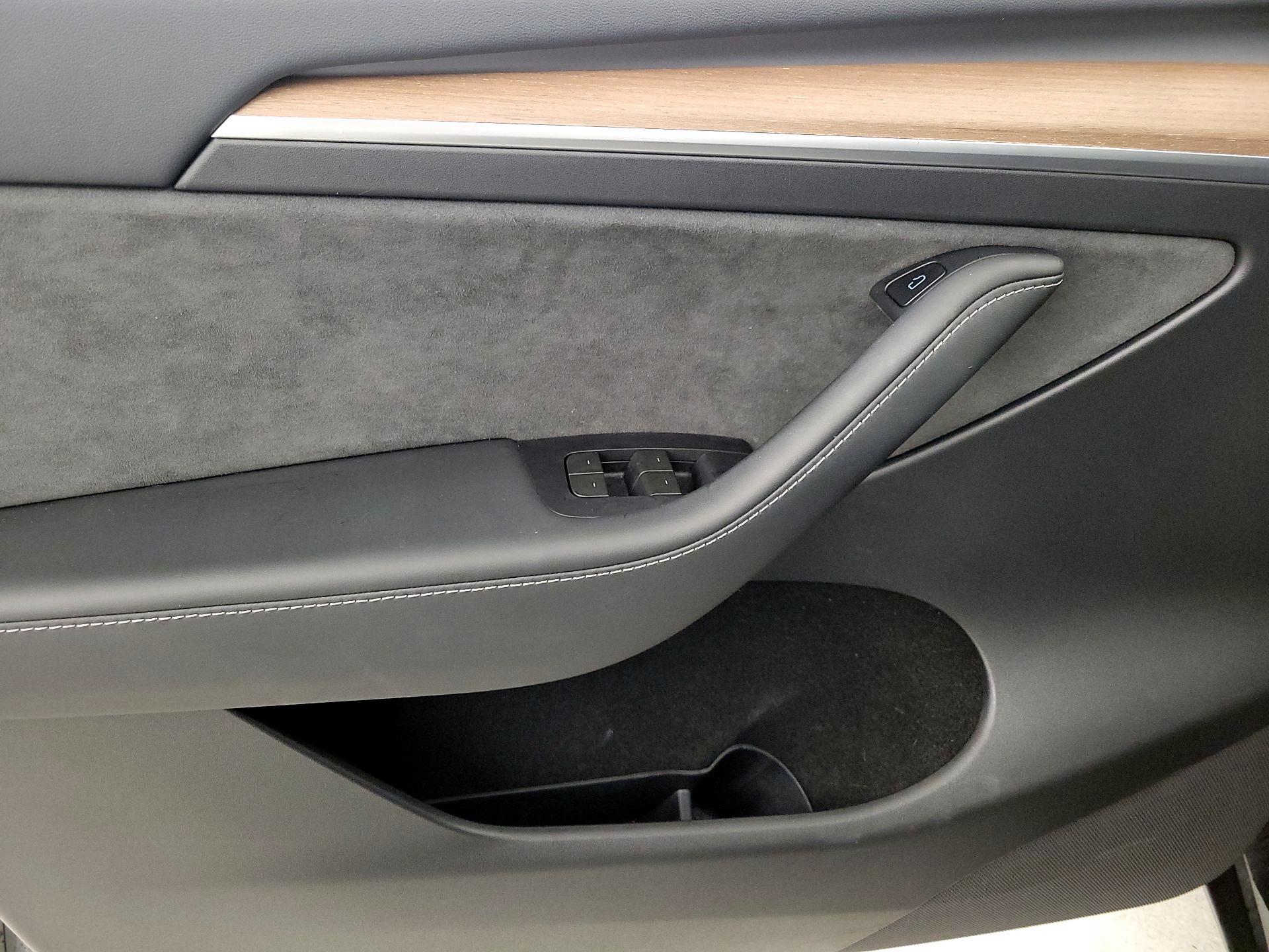 Thumbnail: 2023 Tesla Model Y - 12