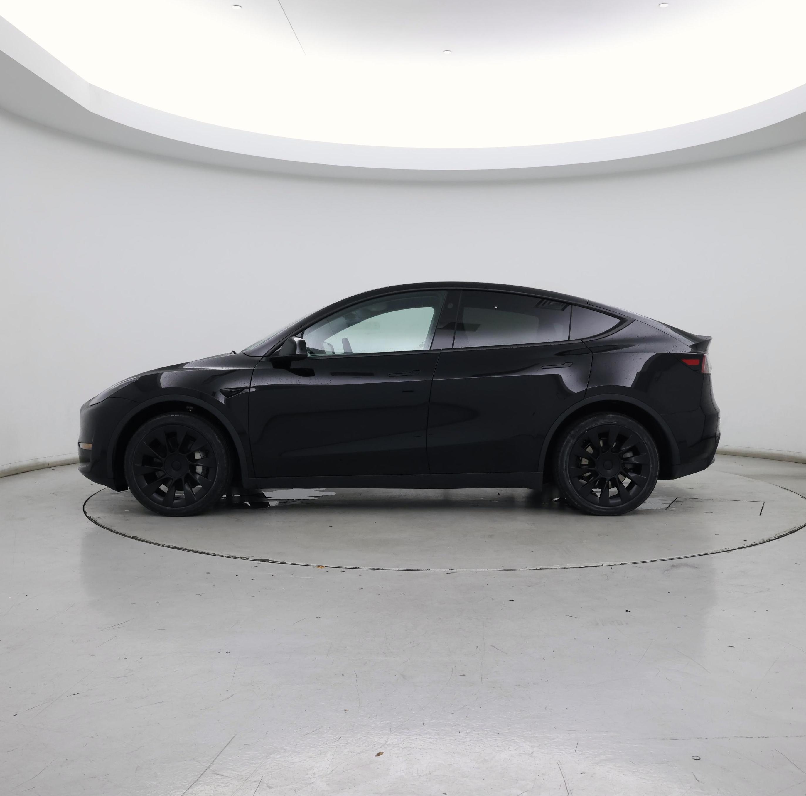 Thumbnail: 2023 Tesla Model Y - 3