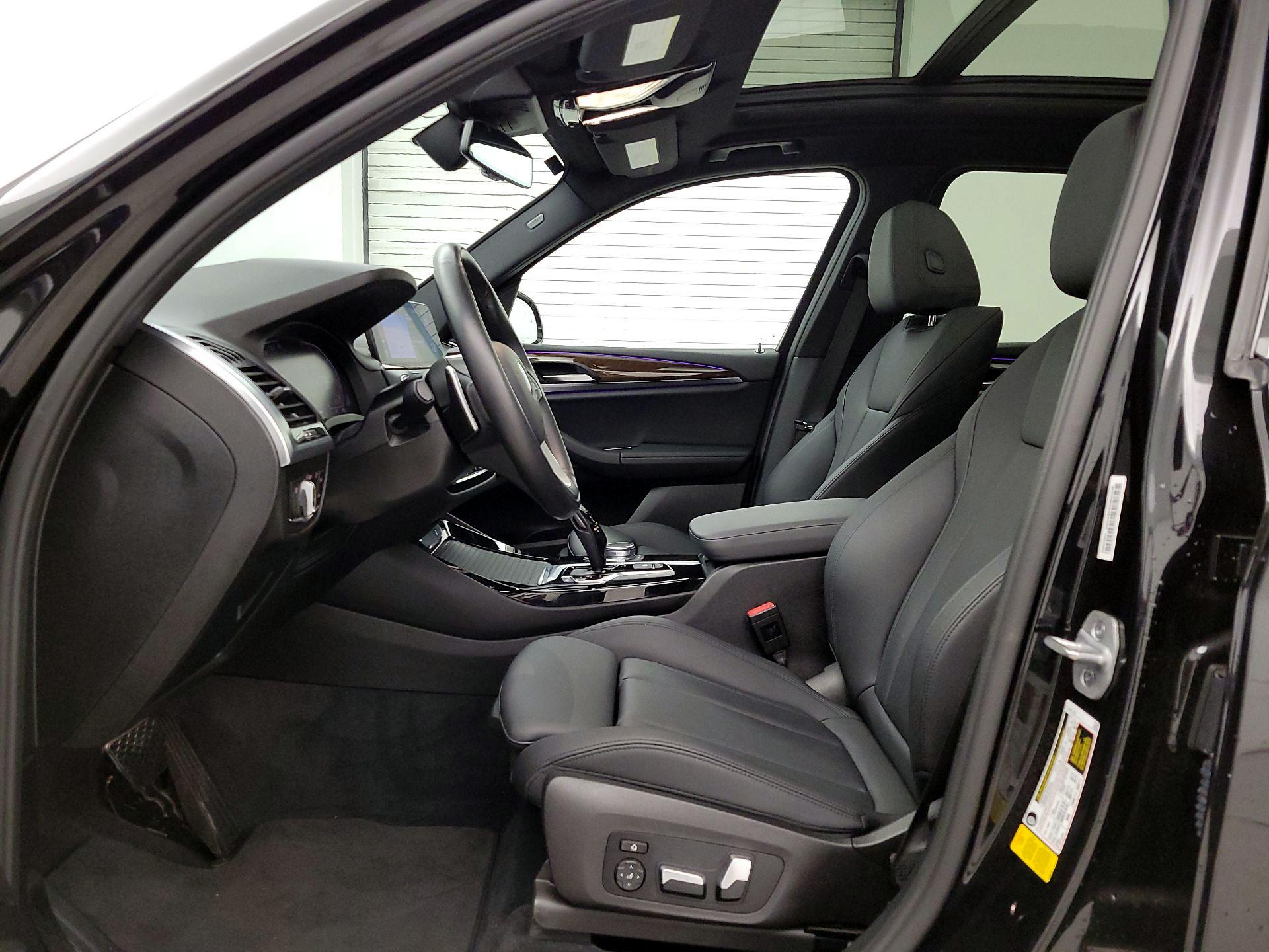 Thumbnail: 2021 BMW X3 - 11