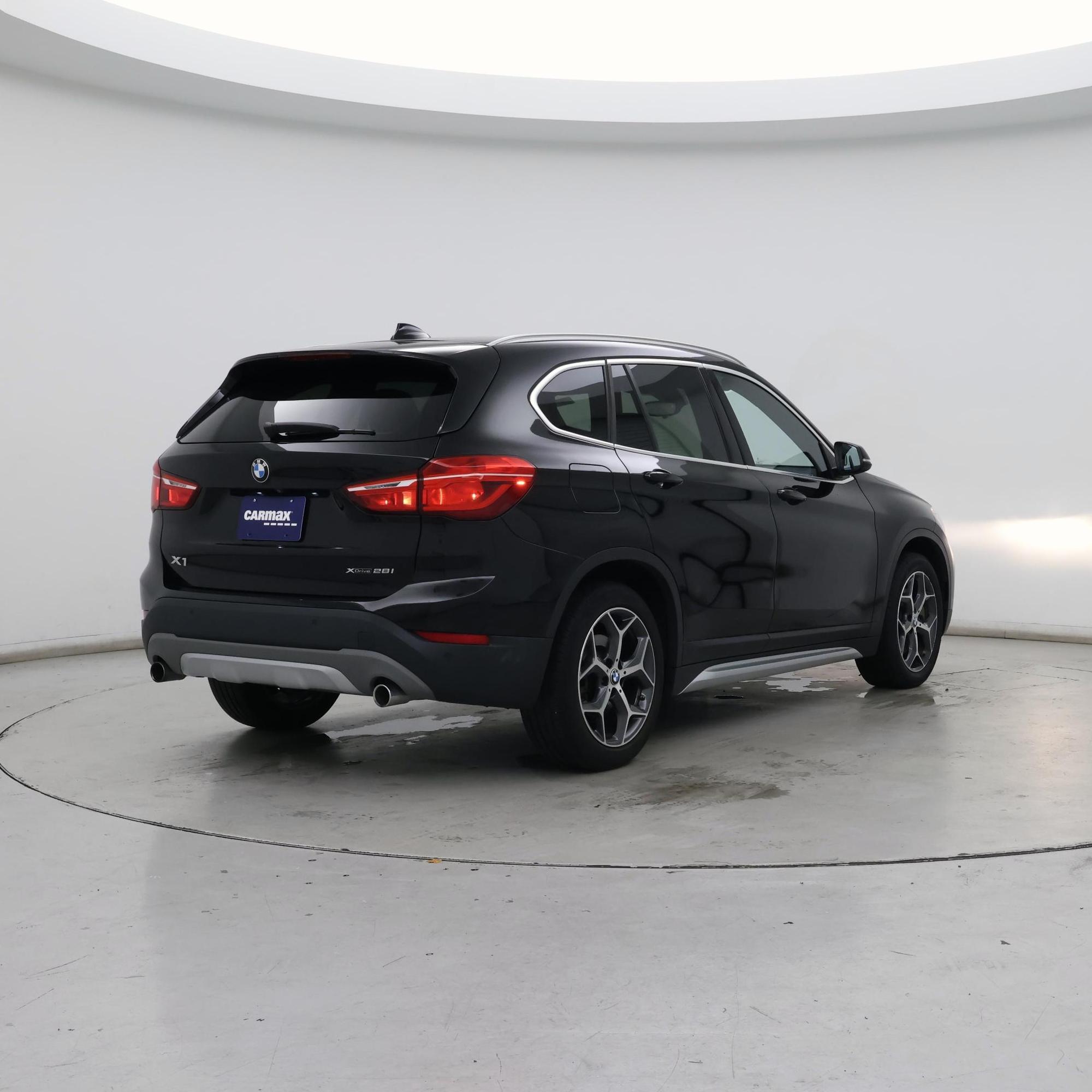 Thumbnail: 2019 BMW X1 - 8