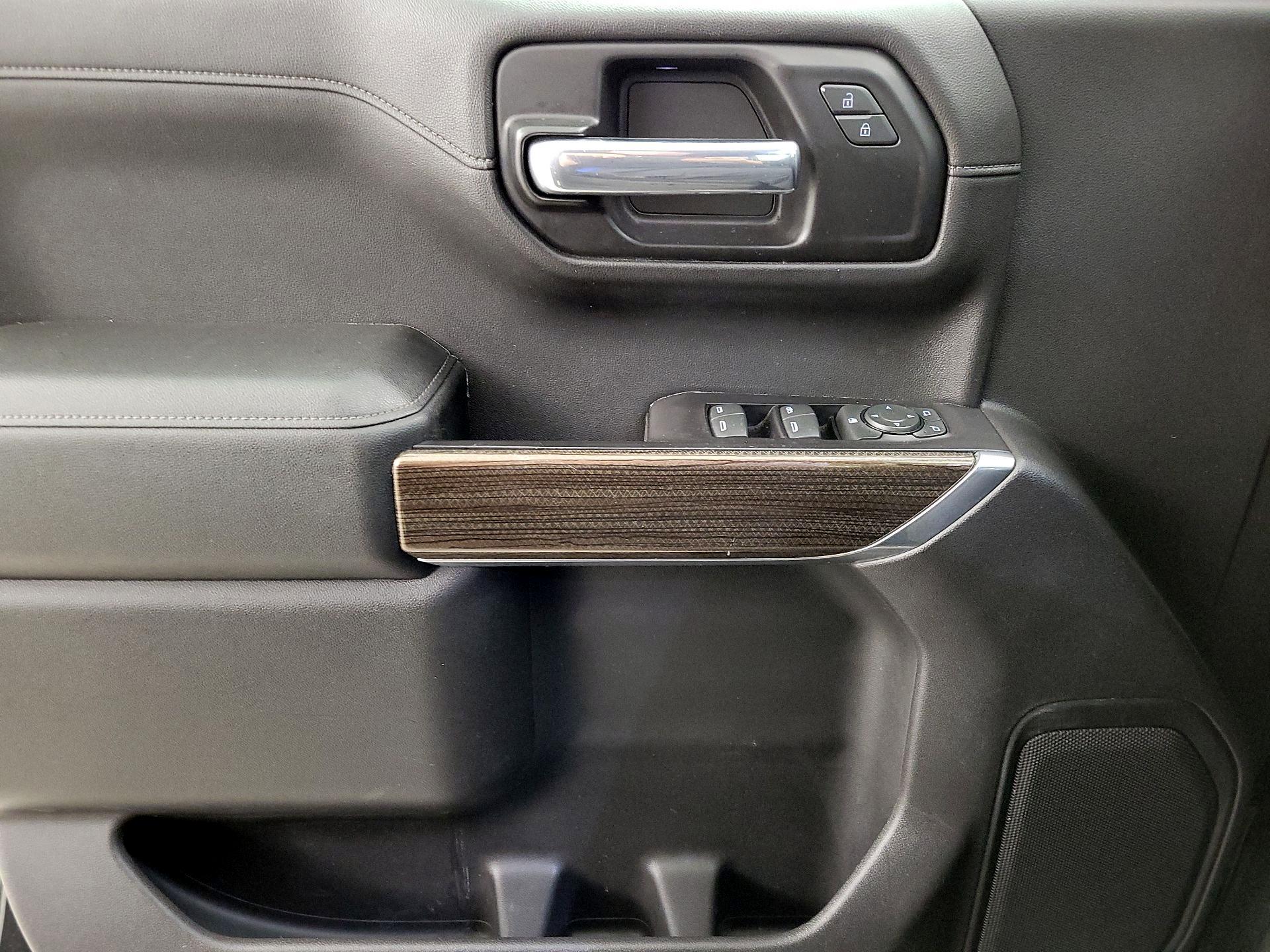 Thumbnail: 2019 Chevrolet Silverado 1500 - 12