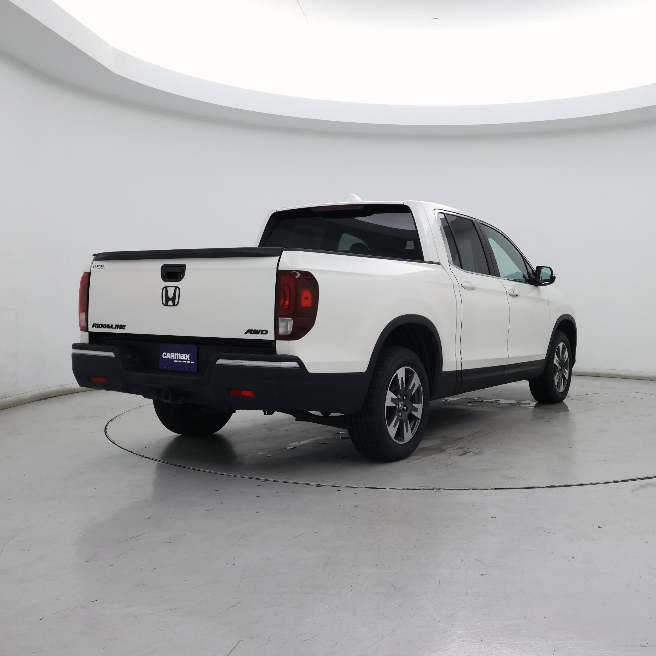 Thumbnail: 2017 Honda Ridgeline - 8