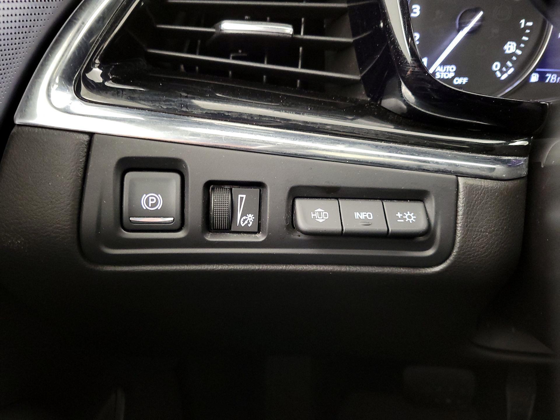 Thumbnail: 2020 Cadillac XT6 - 13