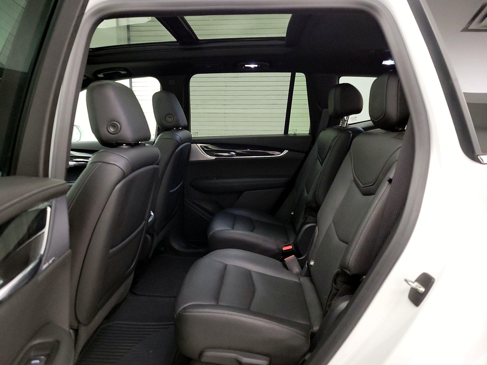 Thumbnail: 2020 Cadillac XT6 - 20