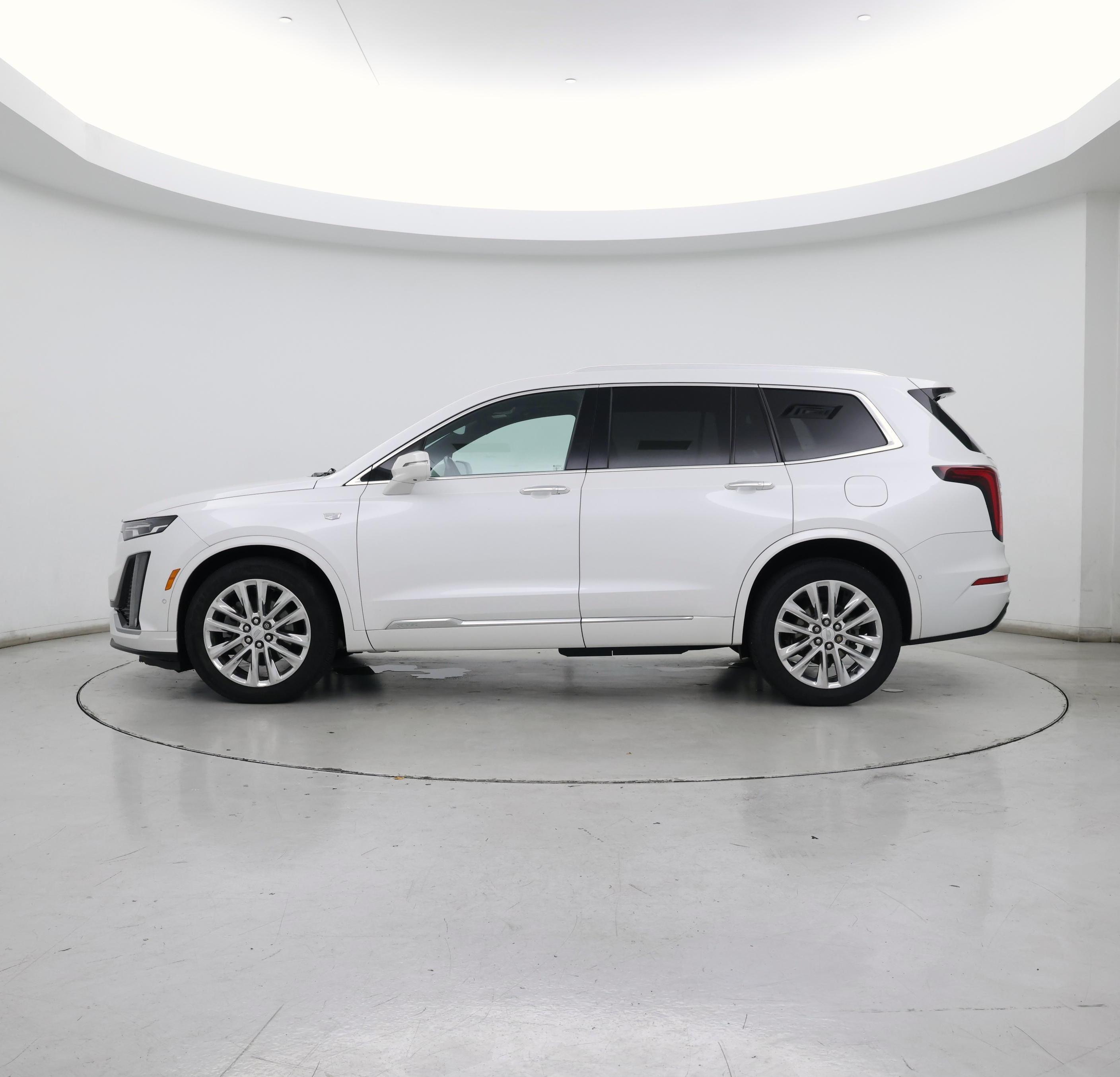 Thumbnail: 2020 Cadillac XT6 - 3
