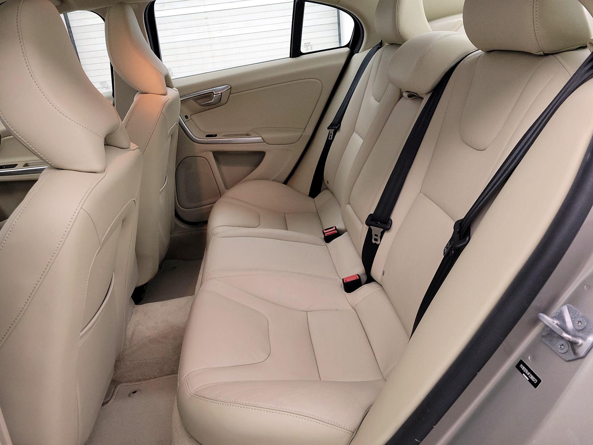 Thumbnail: 2015 Volvo S60 - 19