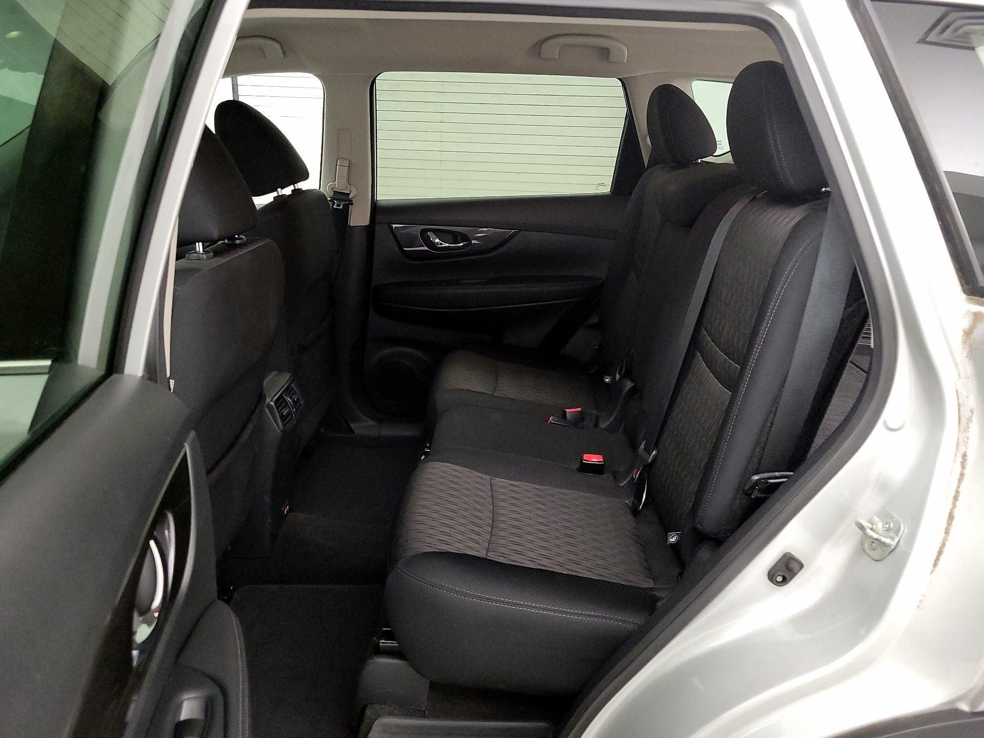 Thumbnail: 2019 Nissan Rogue - 19