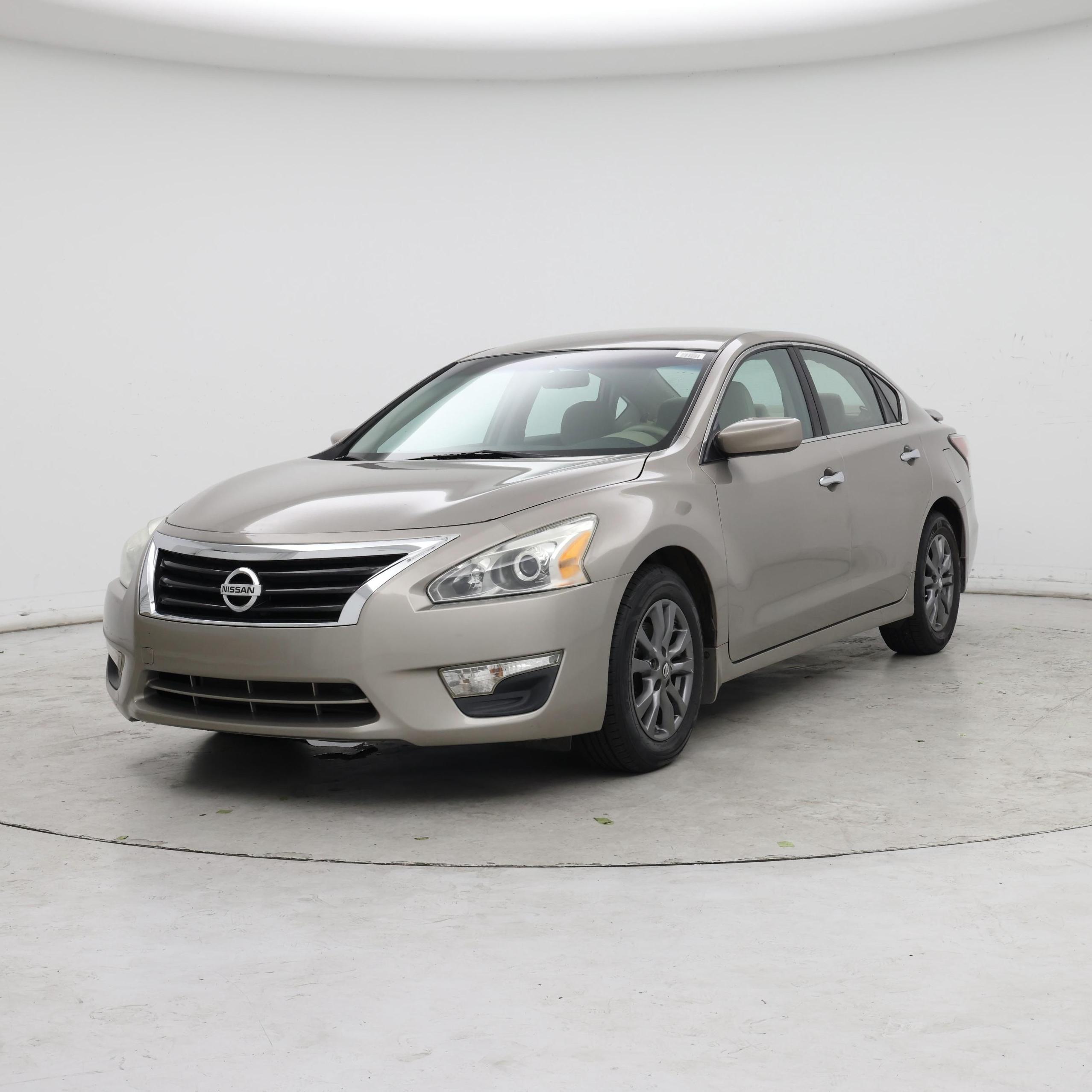 Thumbnail: 2015 Nissan Altima - 4