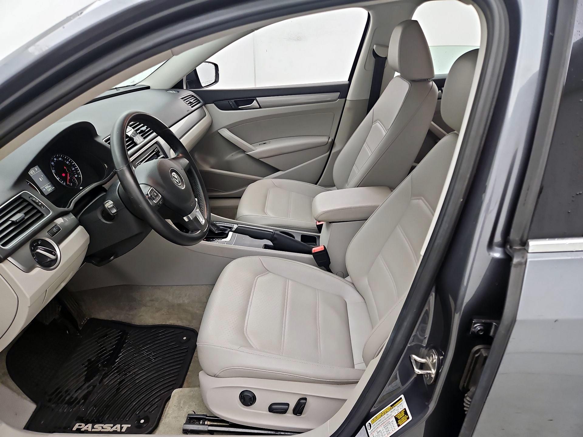 Thumbnail: 2015 Volkswagen Passat - 11