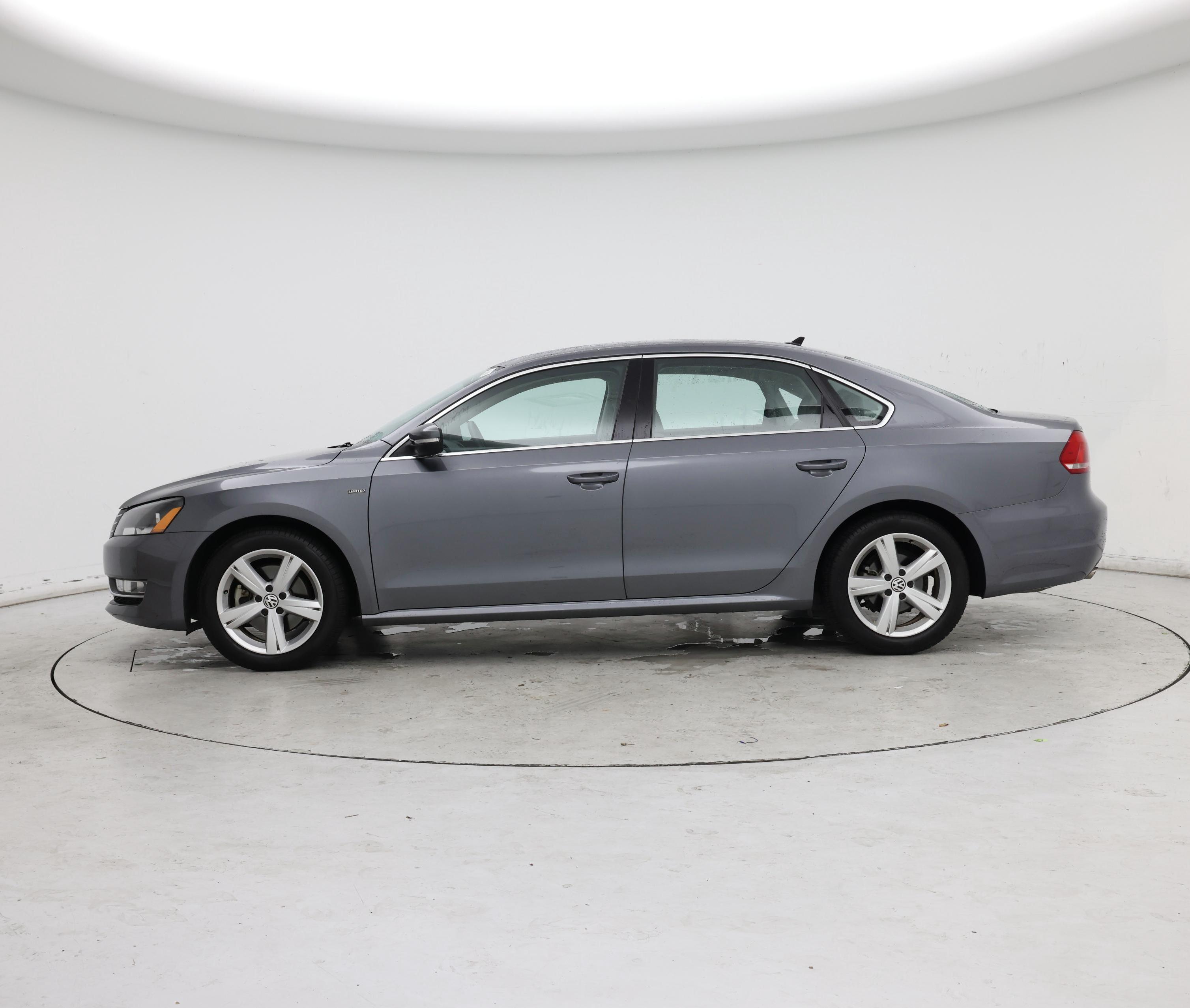 Thumbnail: 2015 Volkswagen Passat - 3