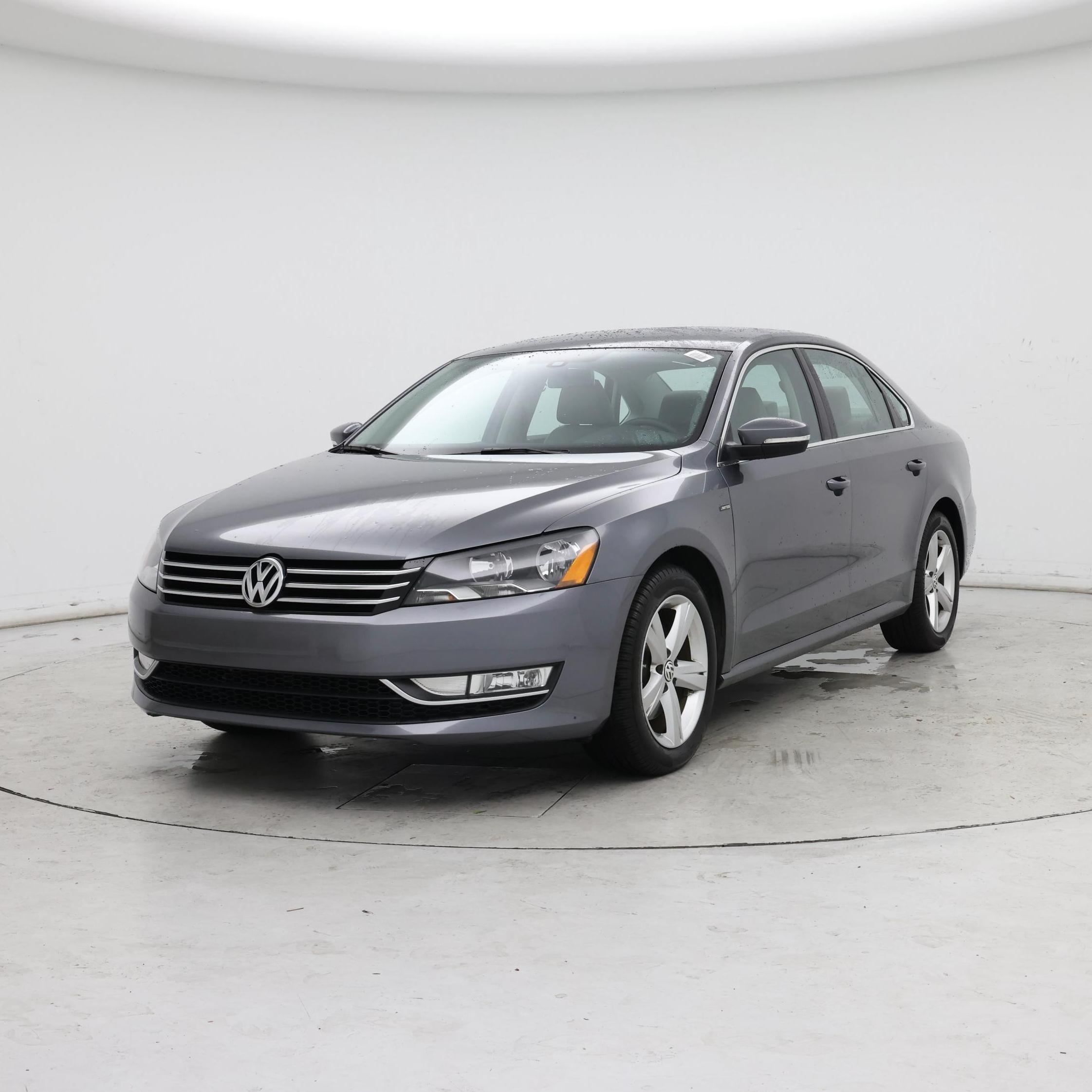 Thumbnail: 2015 Volkswagen Passat - 4