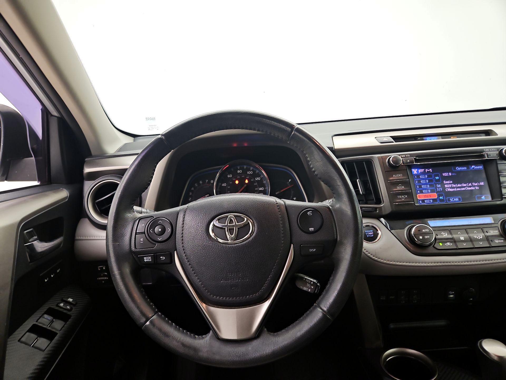 Thumbnail: 2013 Toyota RAV4 - 10