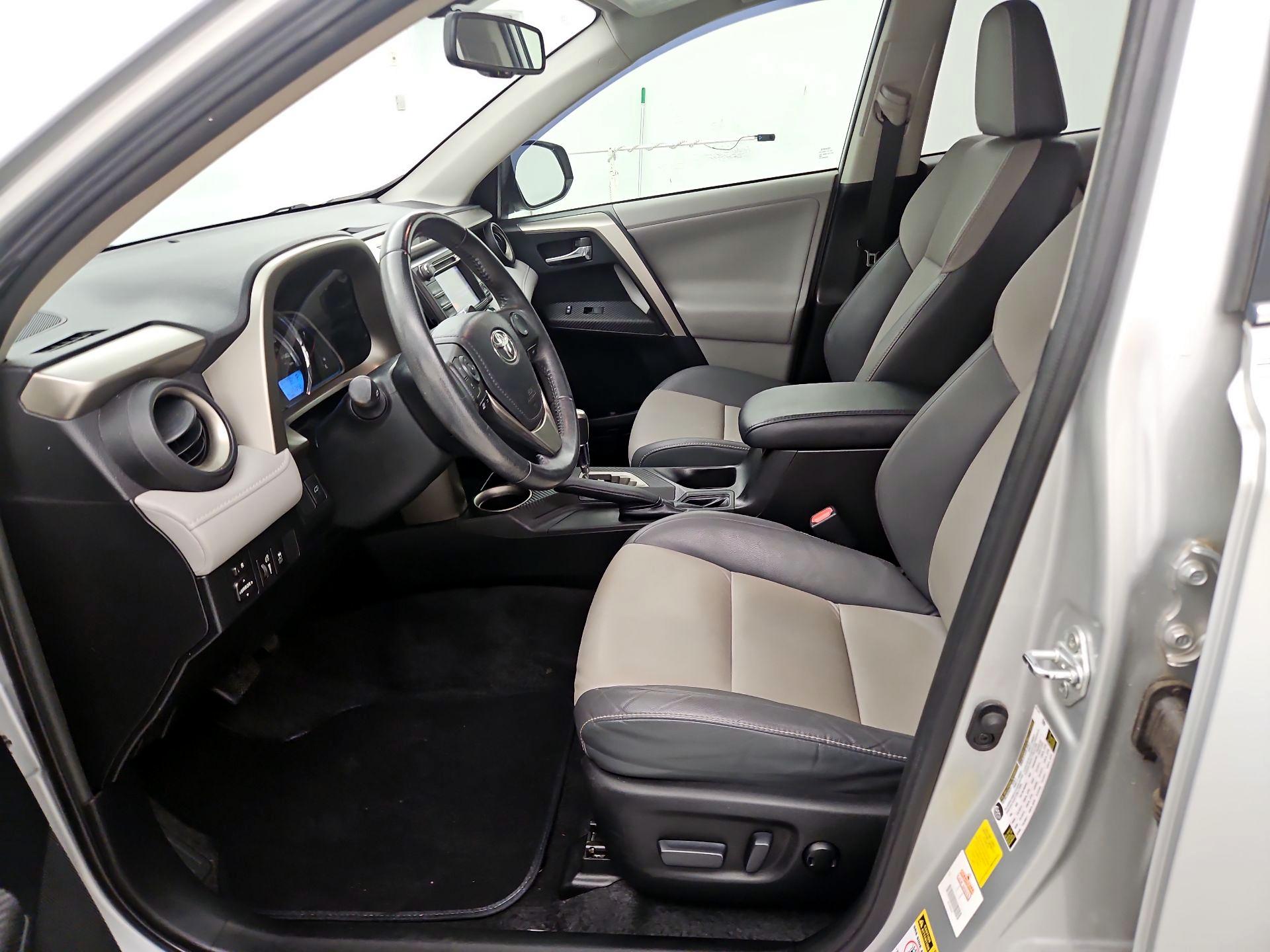 Thumbnail: 2013 Toyota RAV4 - 11