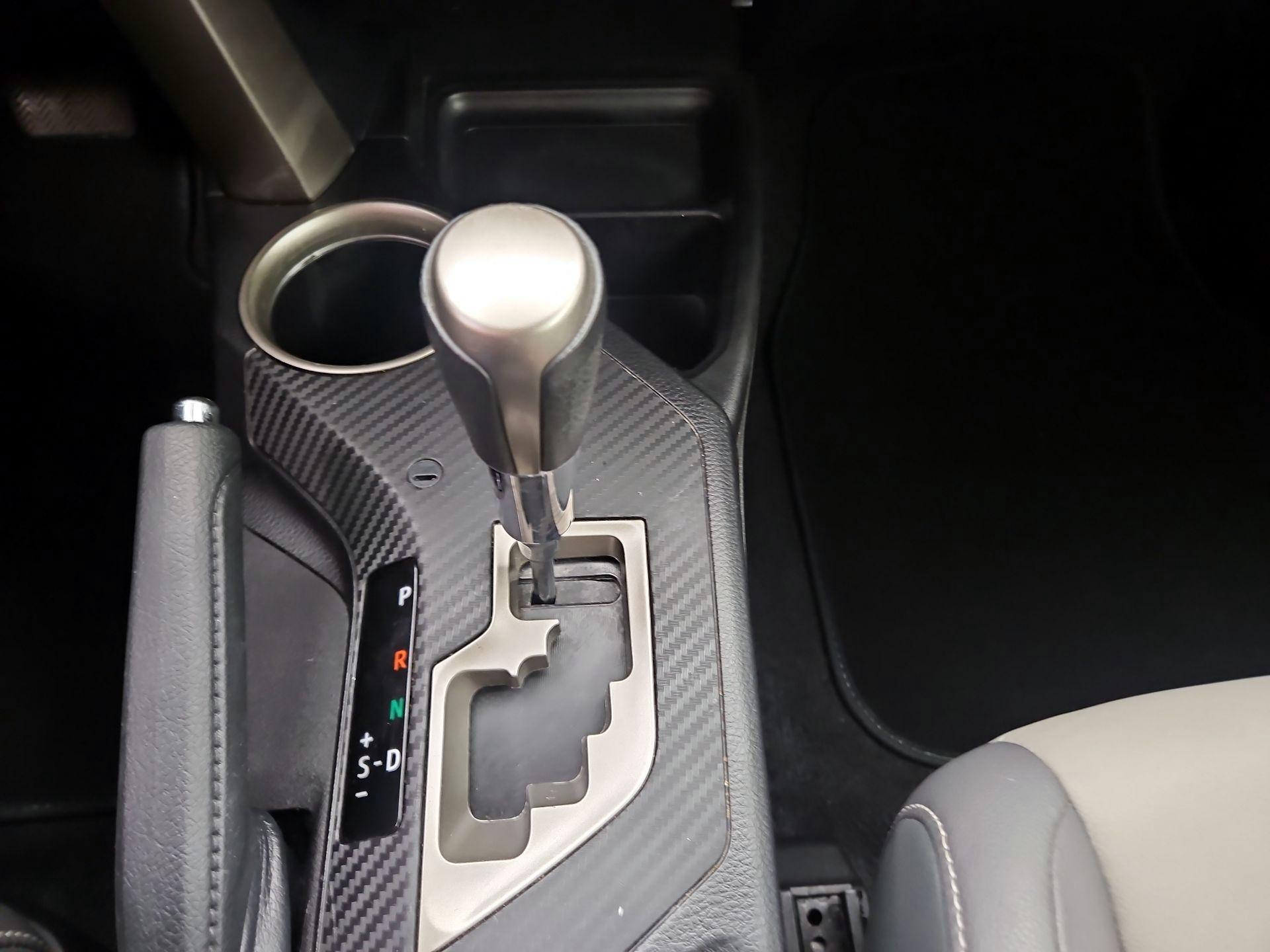 Thumbnail: 2013 Toyota RAV4 - 17