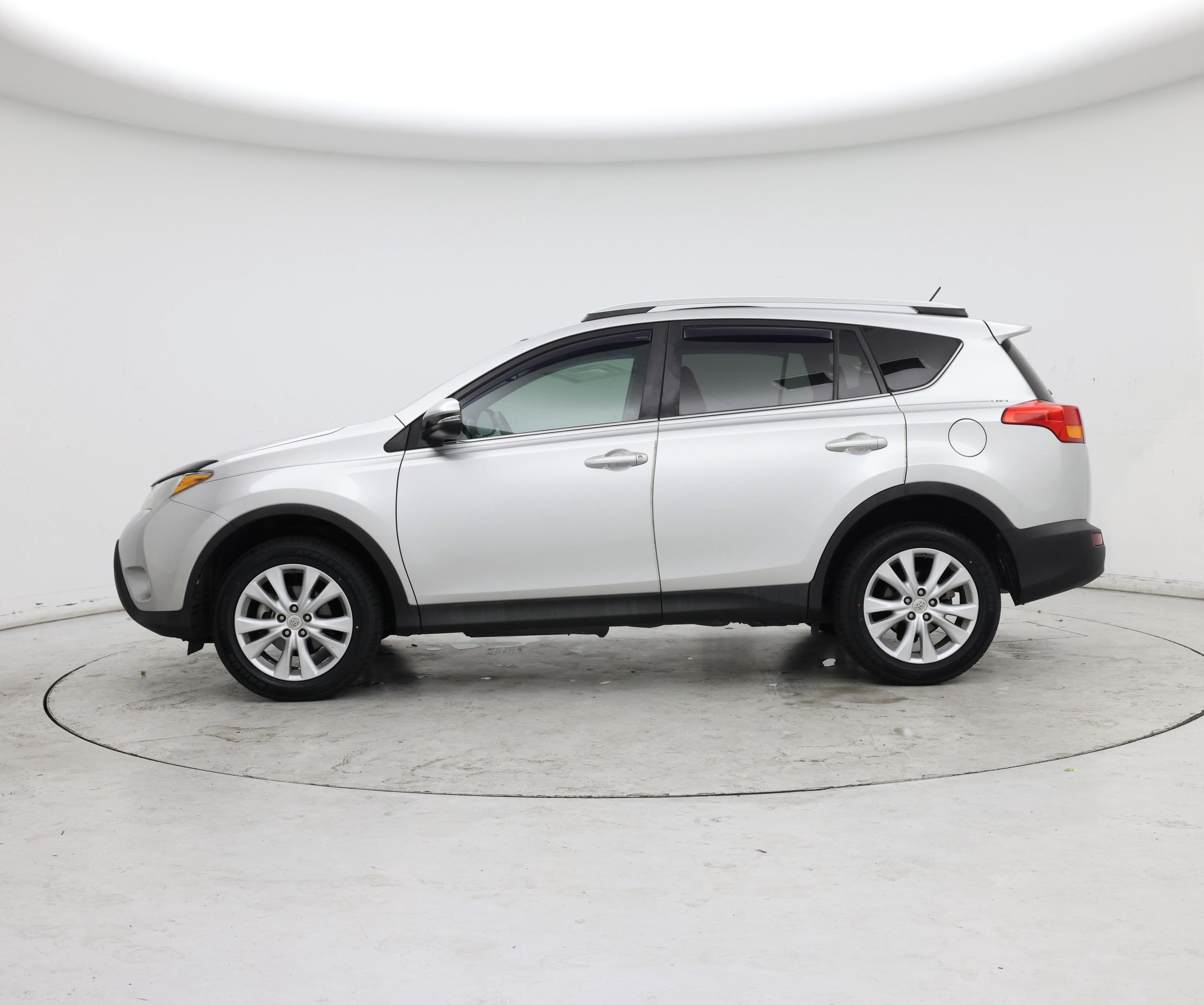 Thumbnail: 2013 Toyota RAV4 - 3