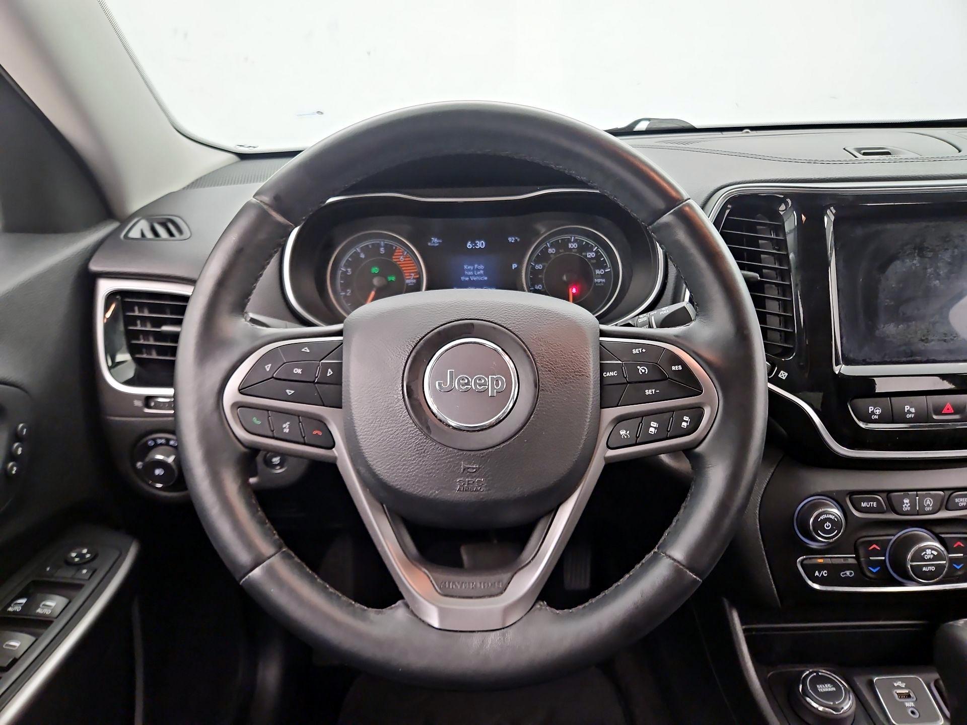 Thumbnail: 2019 Jeep Cherokee - 10