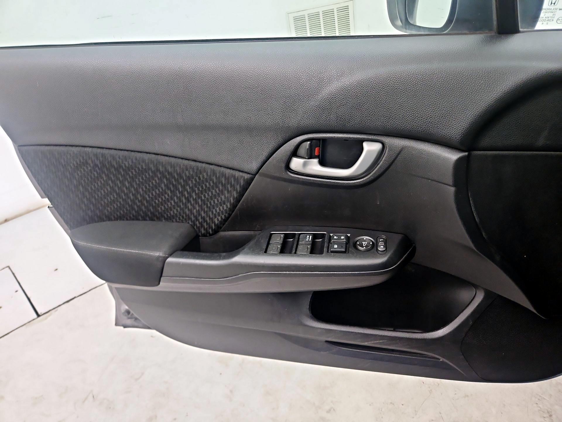 Thumbnail: 2015 Honda Civic - 12