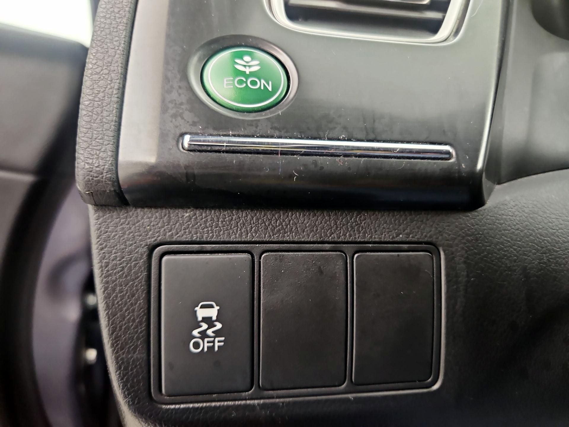Thumbnail: 2015 Honda Civic - 13