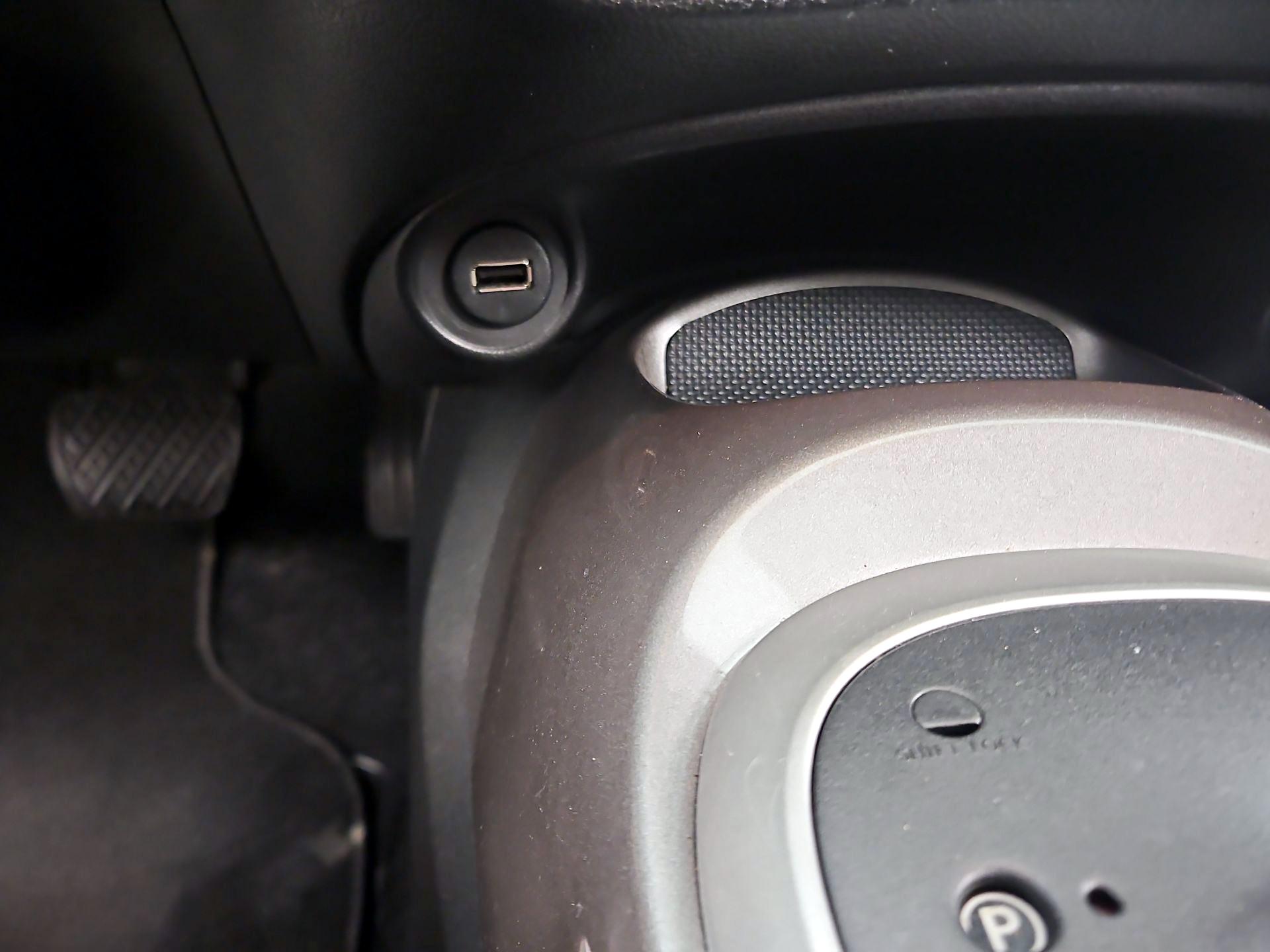 Thumbnail: 2013 Nissan Juke - 17