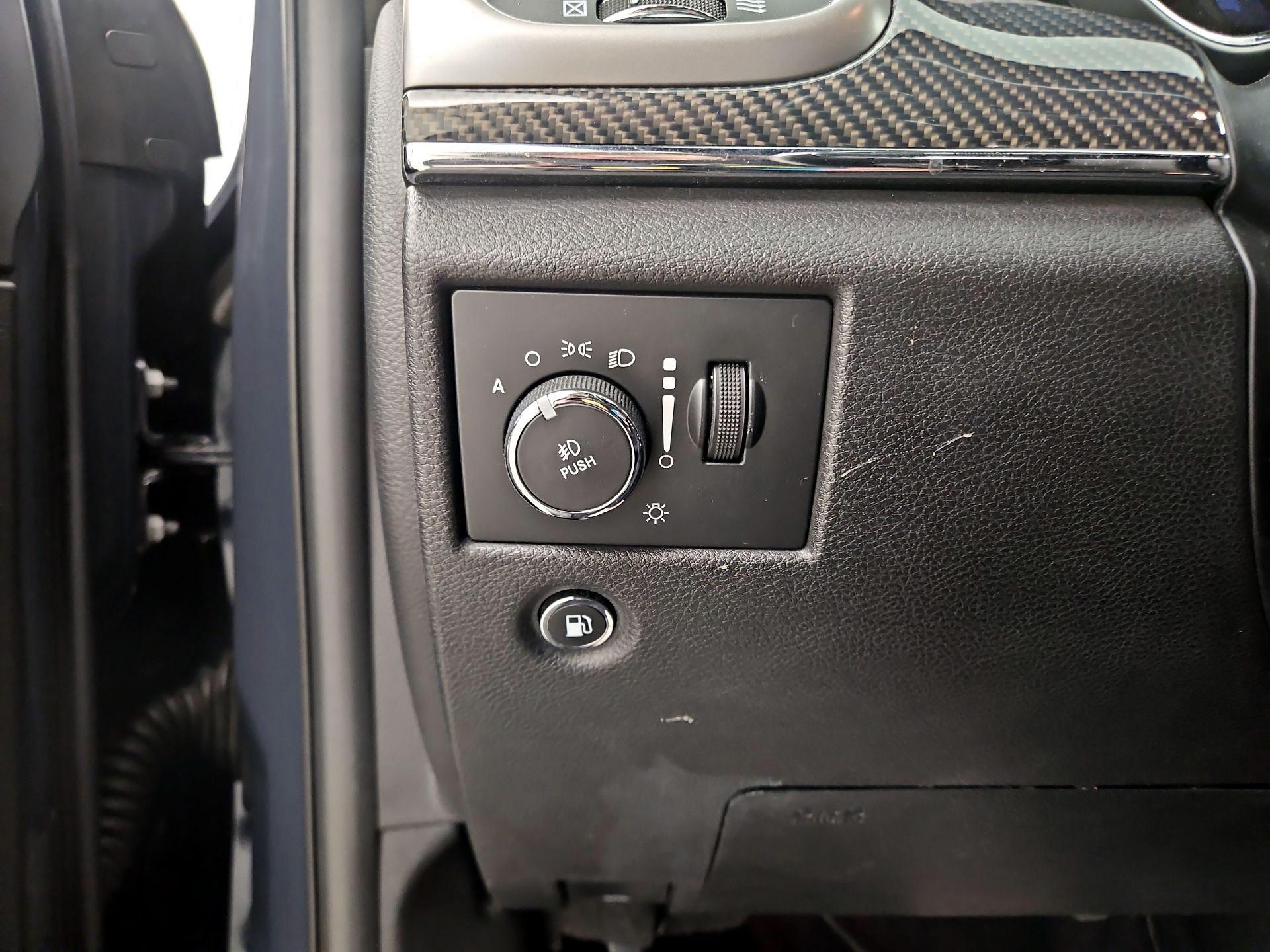 Thumbnail: 2017 Jeep Grand Cherokee - 13