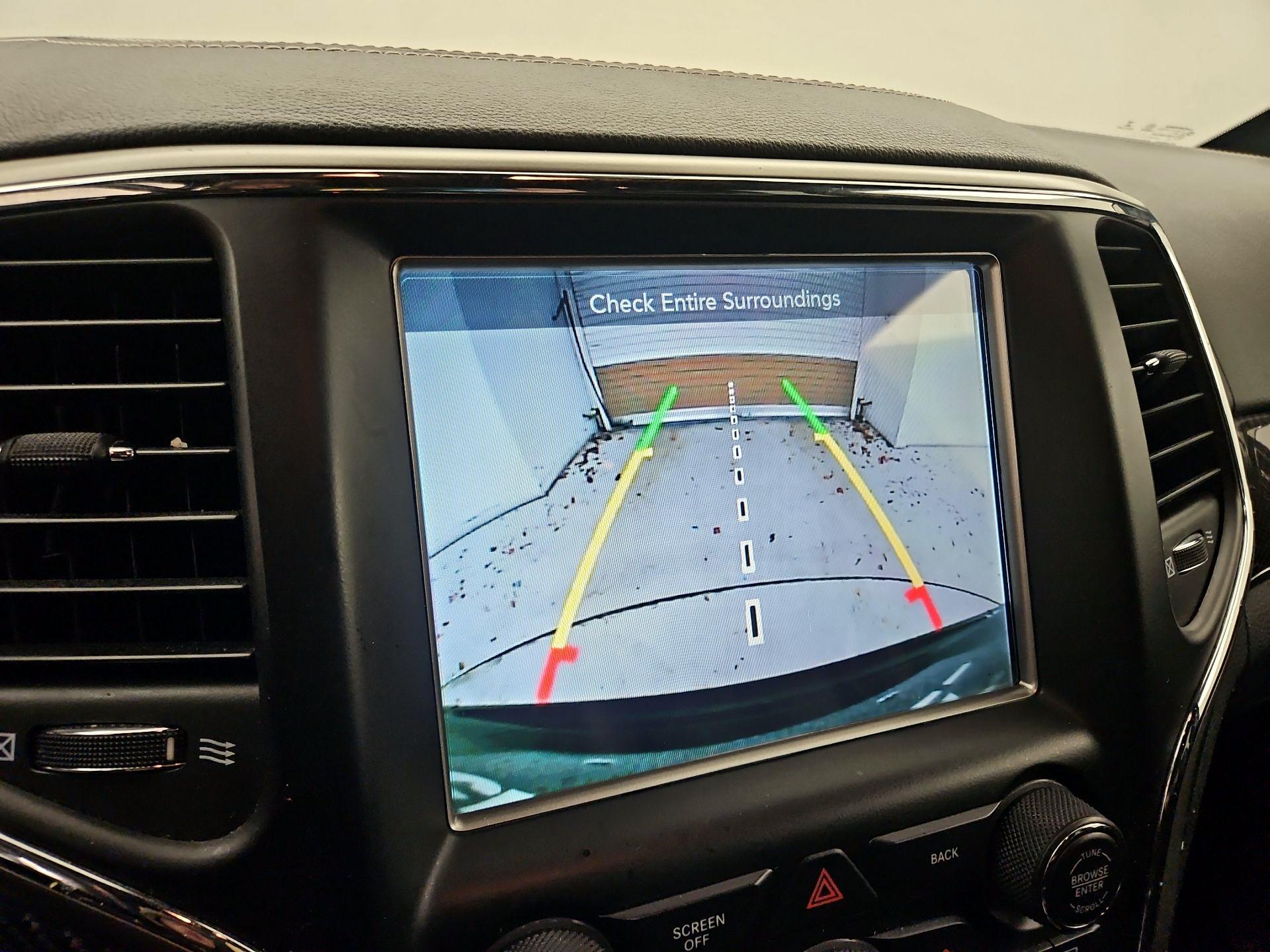 Thumbnail: 2017 Jeep Grand Cherokee - 15