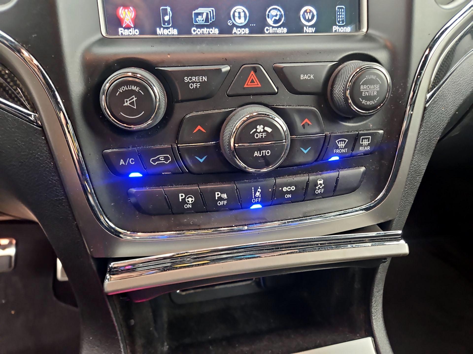 Thumbnail: 2017 Jeep Grand Cherokee - 17