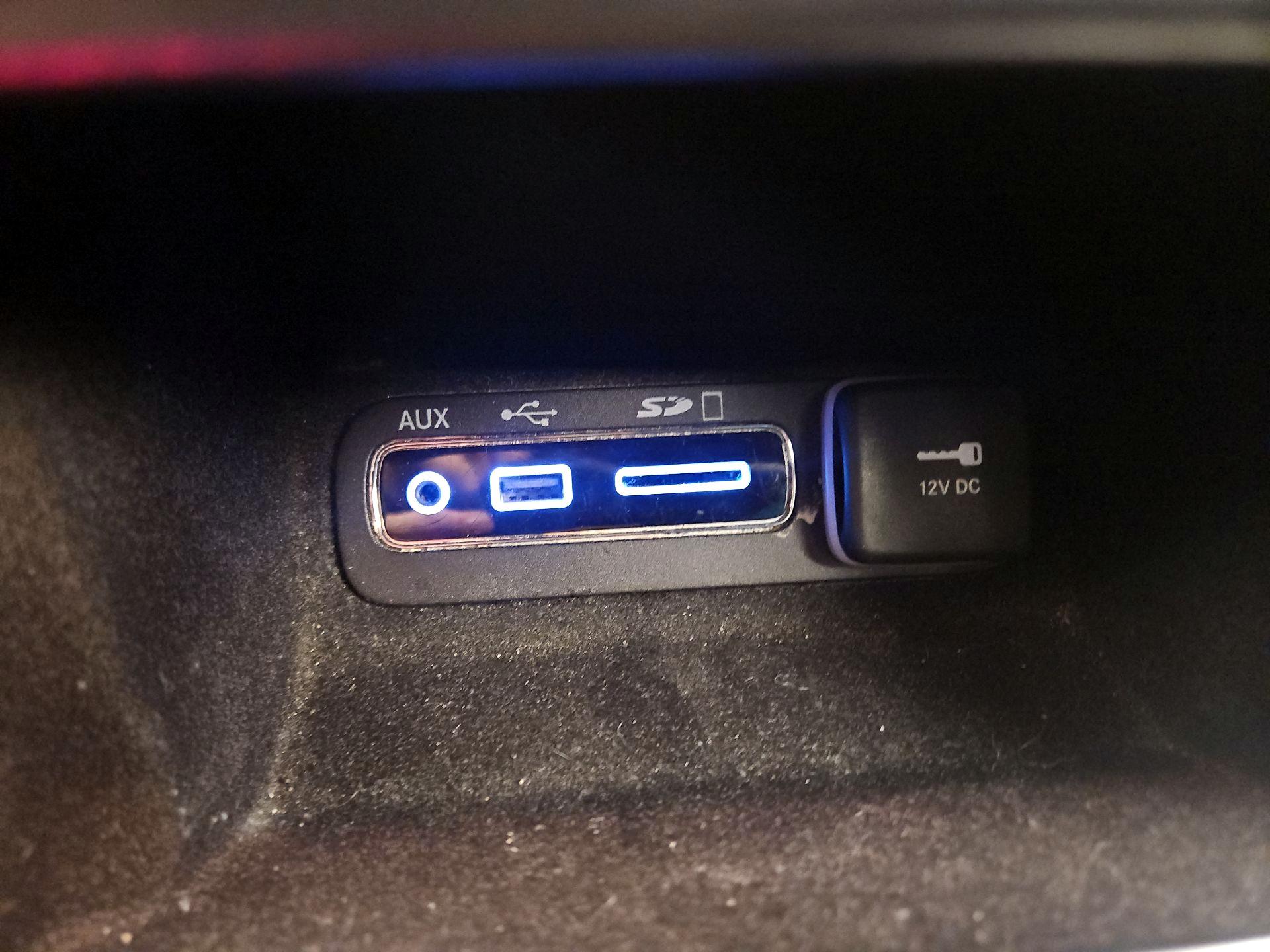 Thumbnail: 2017 Jeep Grand Cherokee - 19