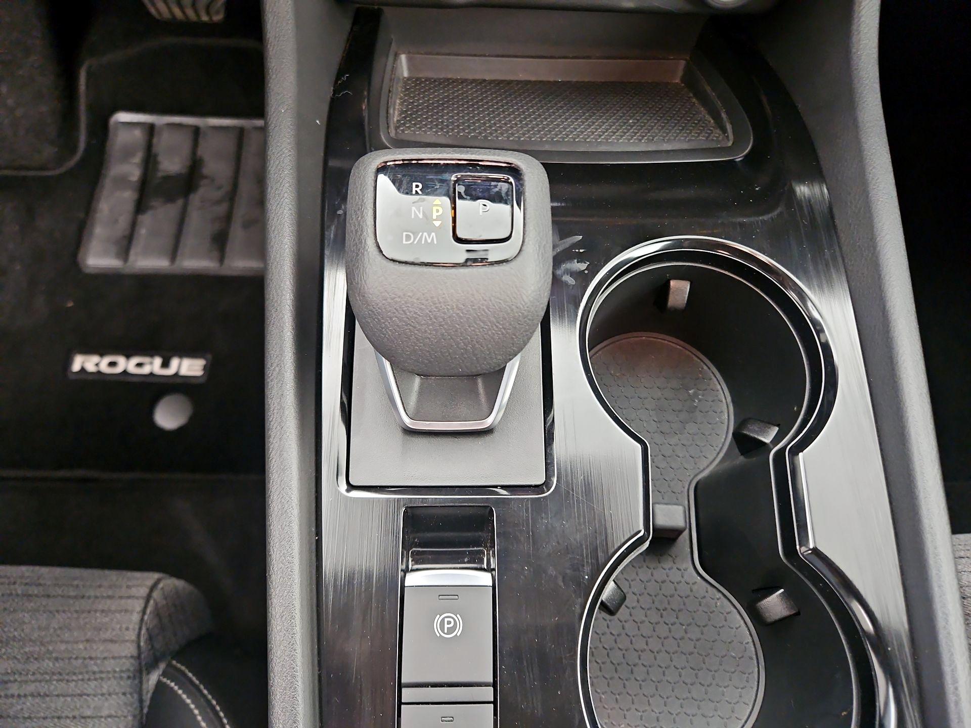 Thumbnail: 2021 Nissan Rogue - 17