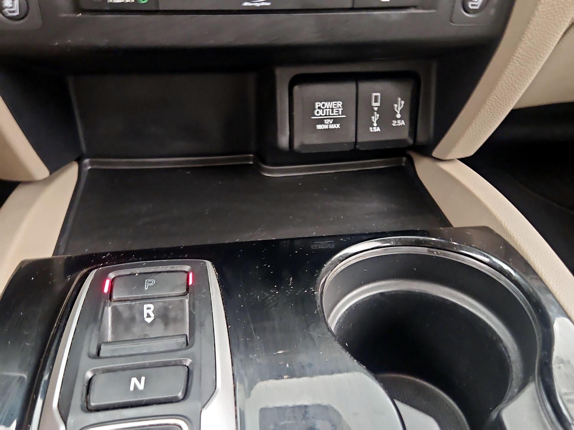 Thumbnail: 2017 Honda Pilot - 18