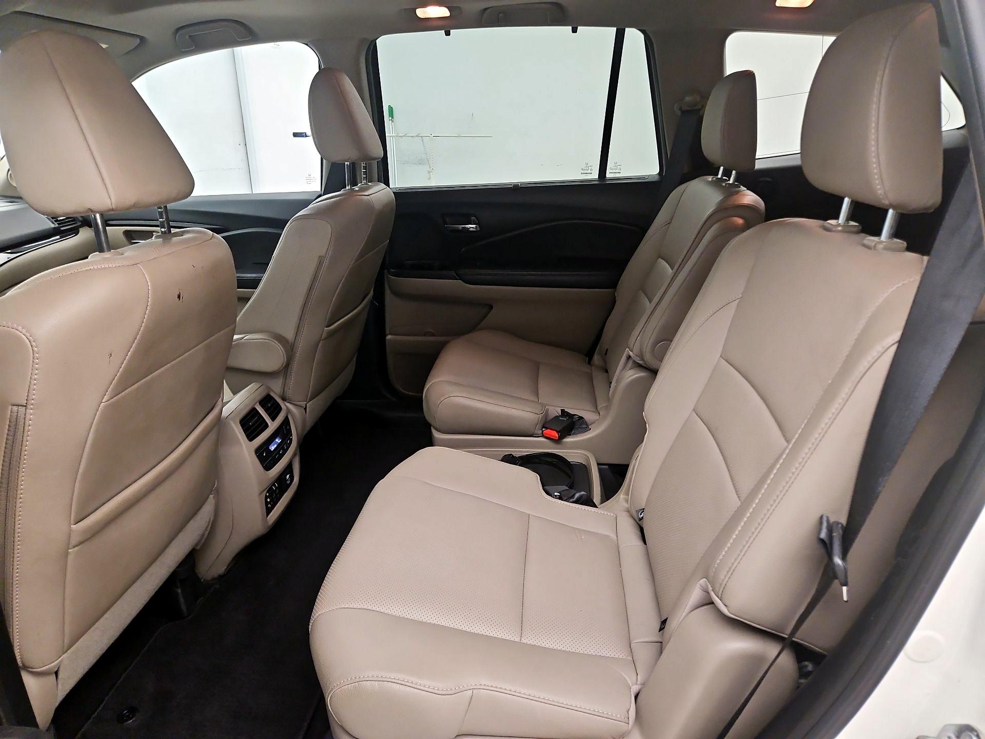 Thumbnail: 2017 Honda Pilot - 19