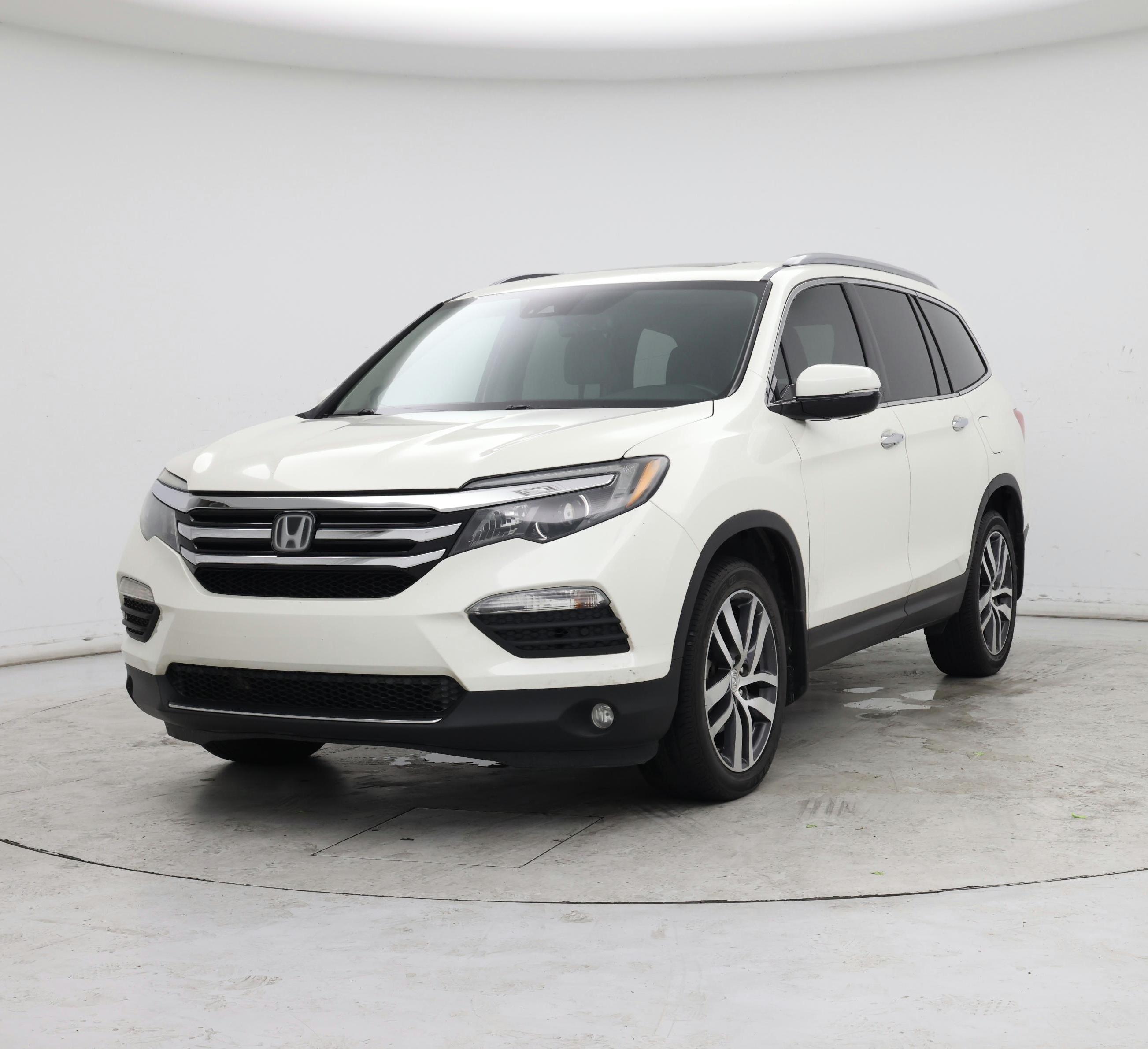 Thumbnail: 2017 Honda Pilot - 4