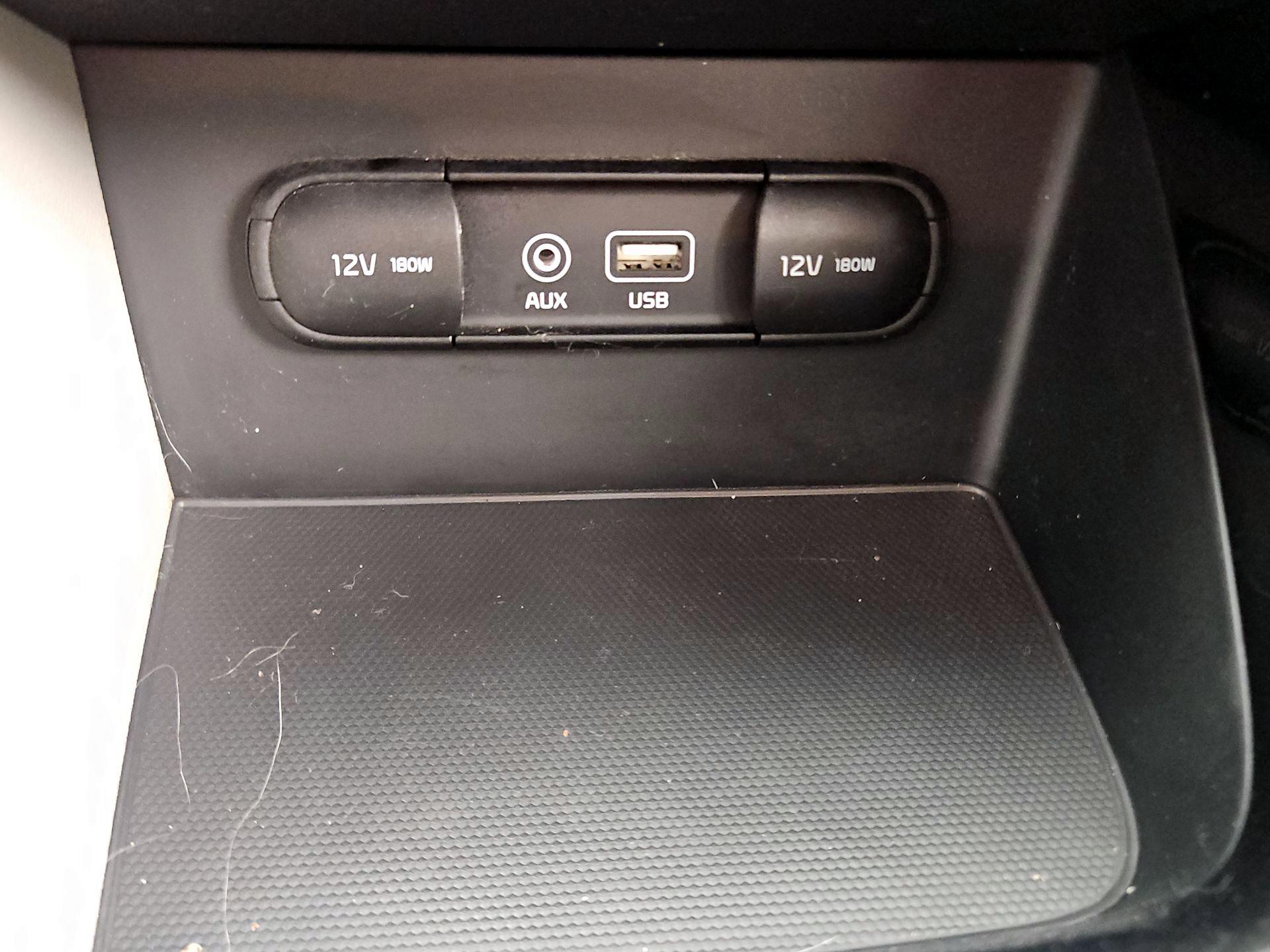 Thumbnail: 2018 Kia Niro - 18