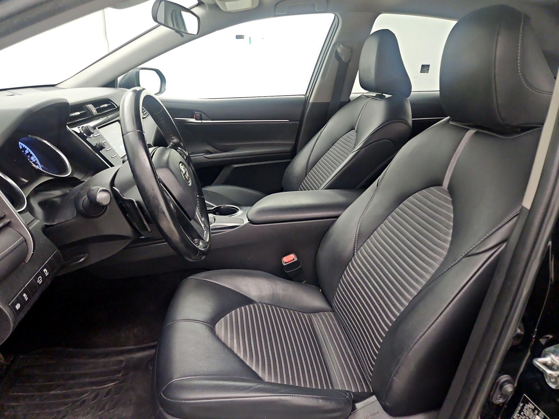Thumbnail: 2019 Toyota Camry - 11