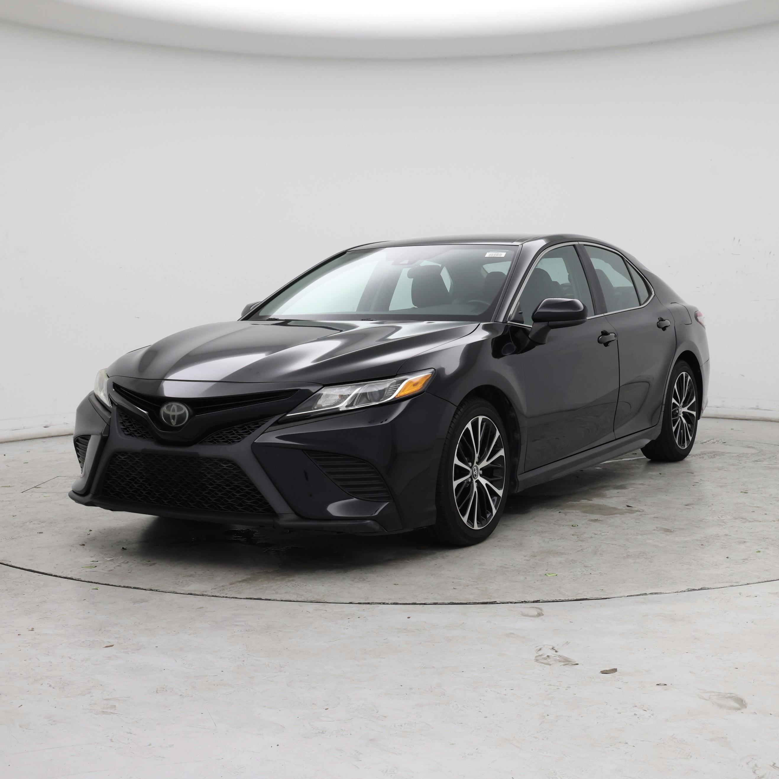 Thumbnail: 2019 Toyota Camry - 4