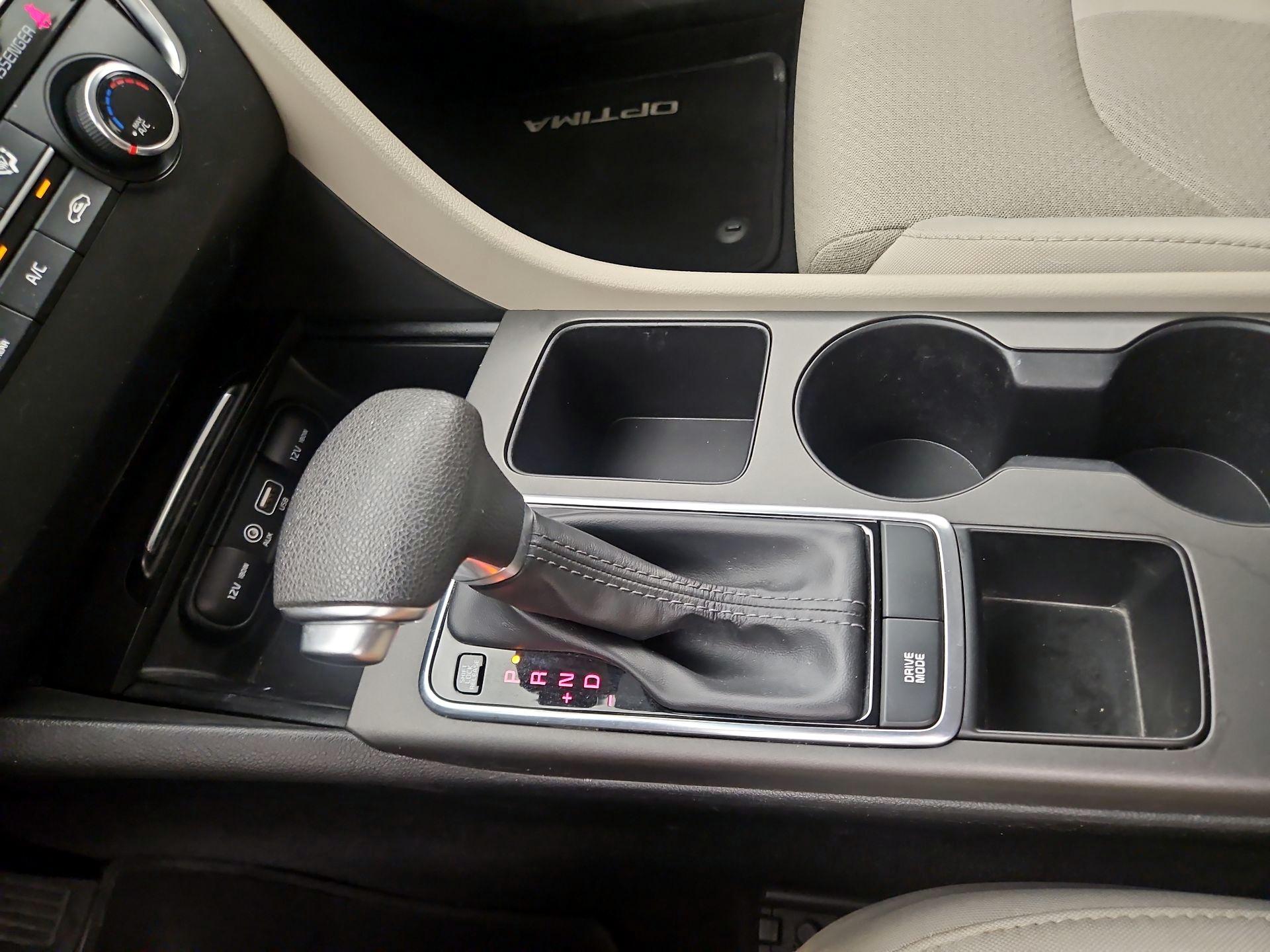 Thumbnail: 2016 Kia Optima - 17