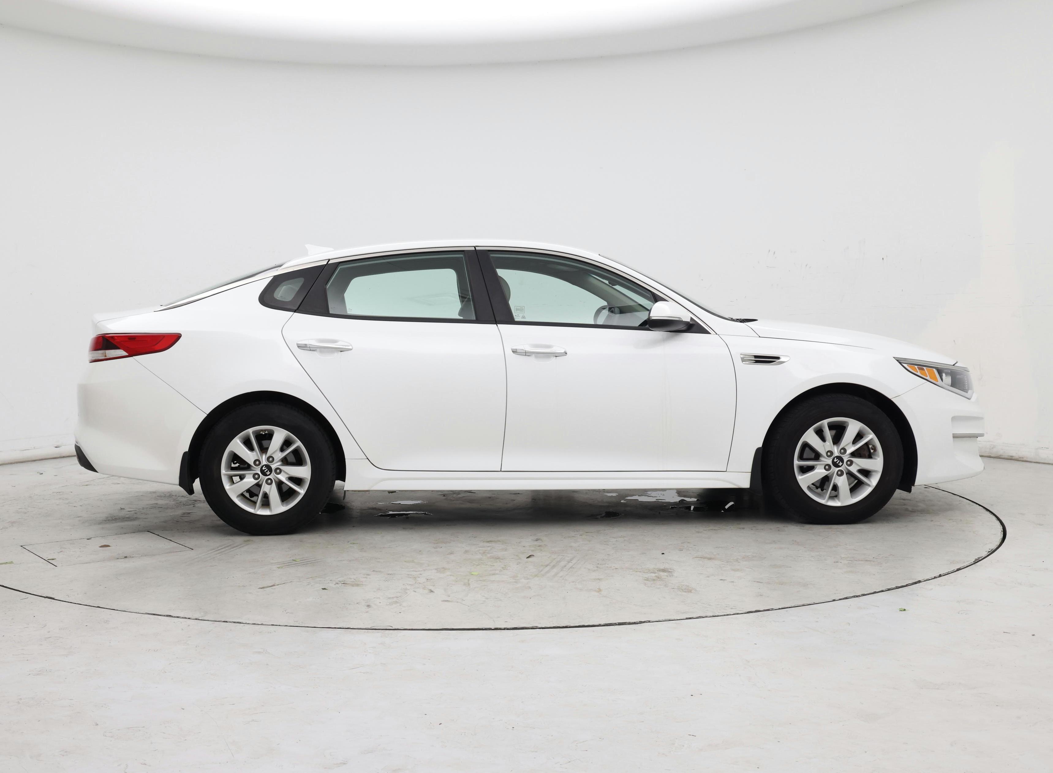 Thumbnail: 2016 Kia Optima - 7