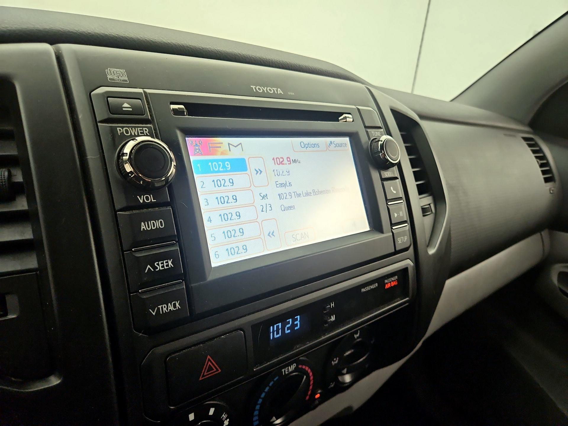 Thumbnail: 2013 Toyota Tacoma - 14